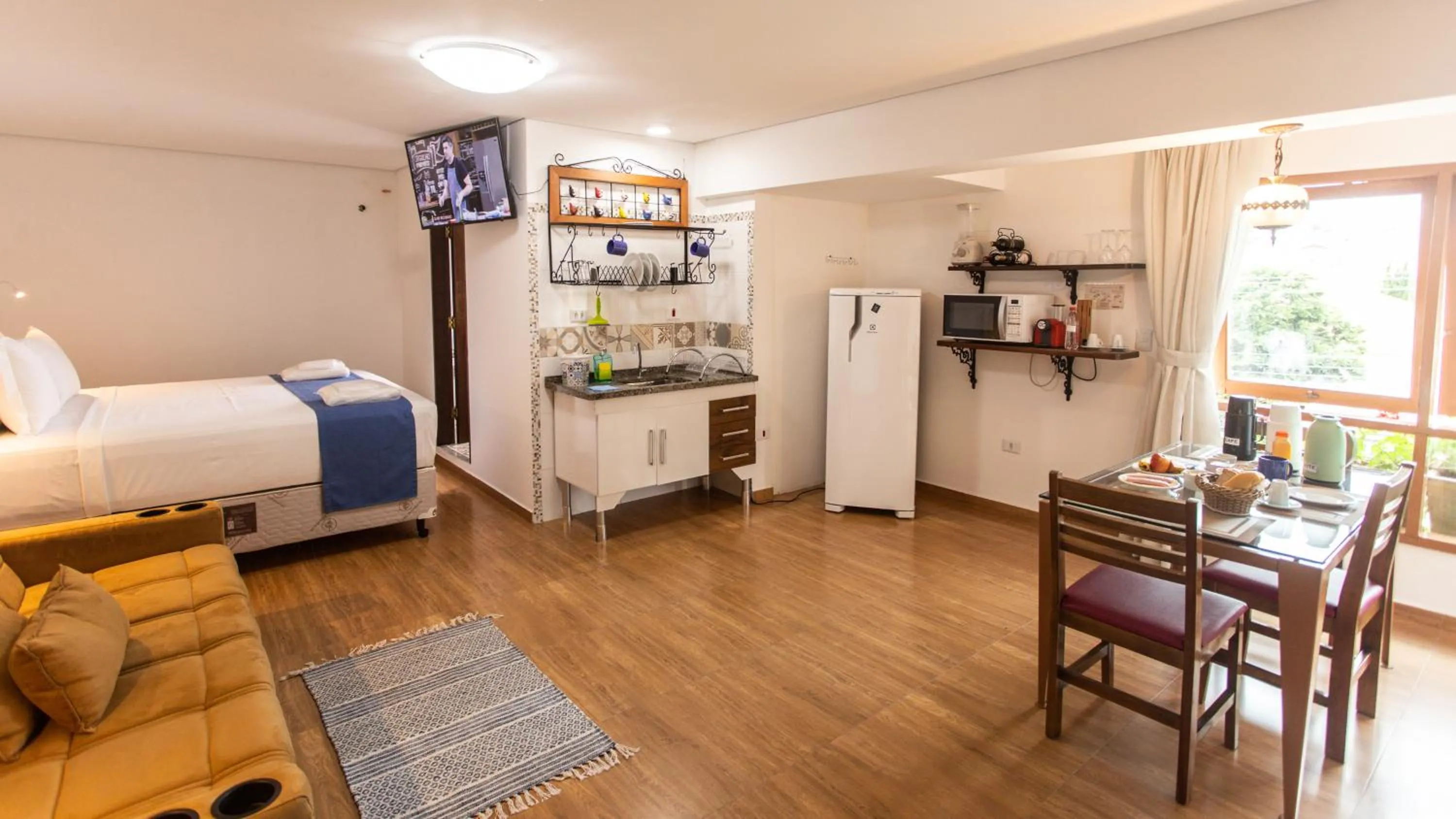 Photo of the whole room, Bed in Hotel Chalet Monet - Granja Vianna