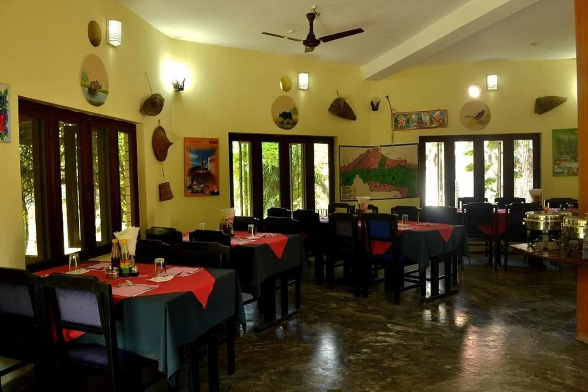 Restaurant/places to eat in Travellers Jungle Camp-Sauraha
