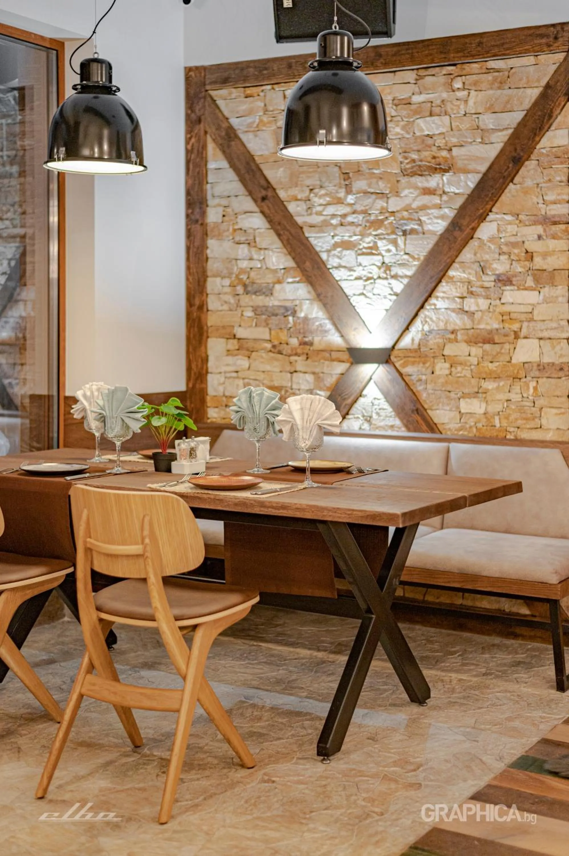 Seating area in 103 Alpine Hotel