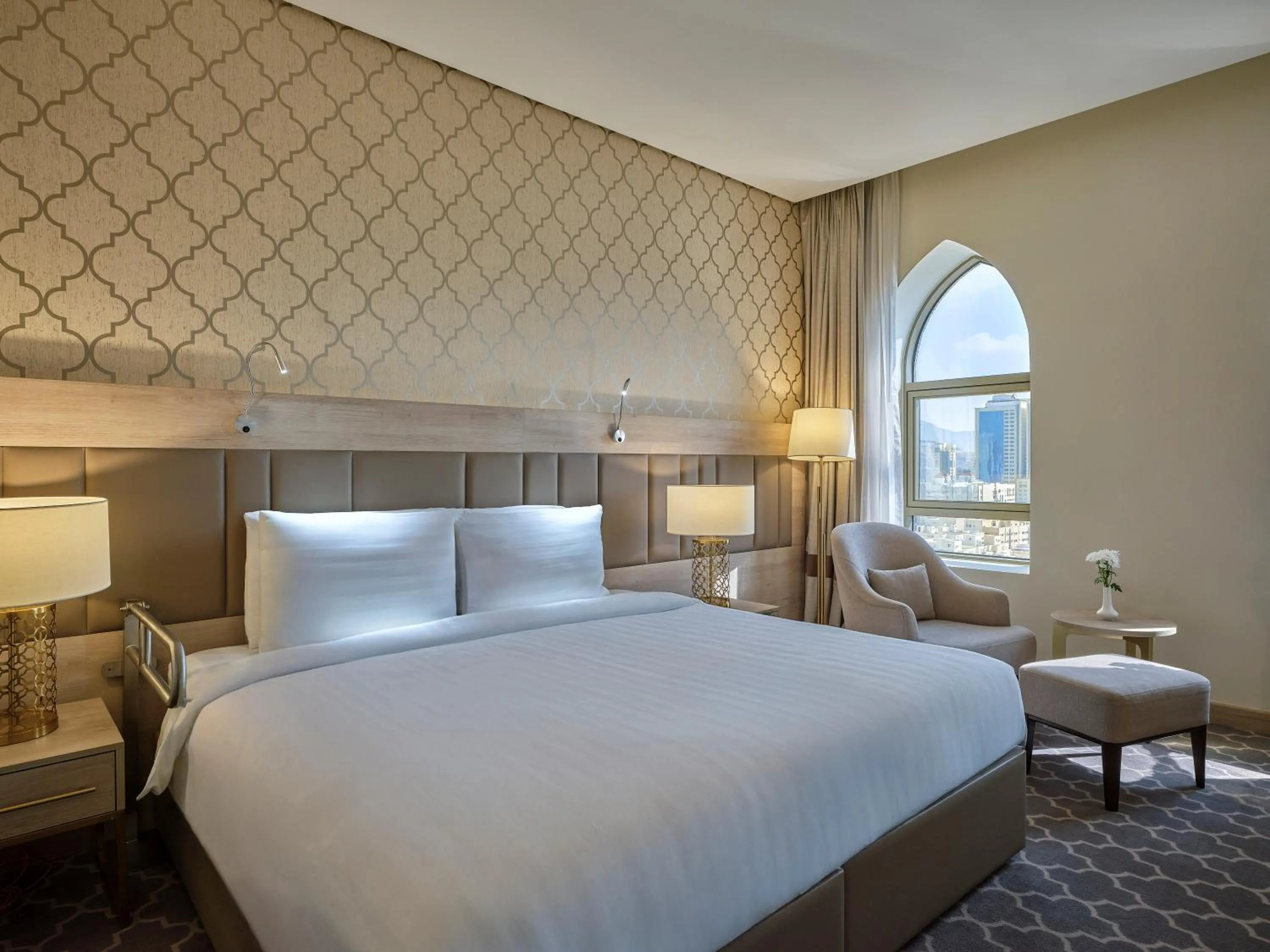 Guests, Bed in DoubleTree by Hilton Makkah Aziziyah