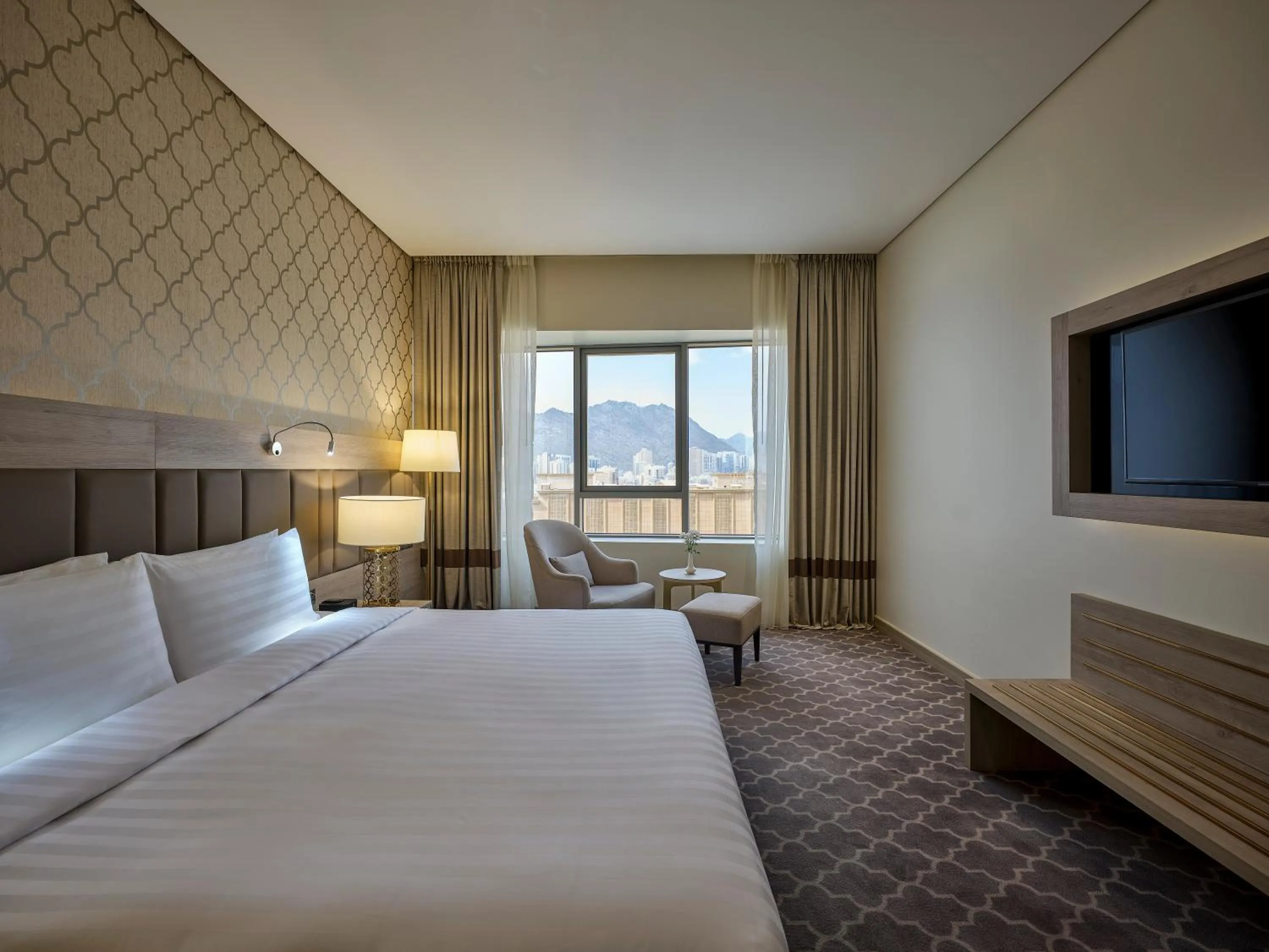 Guests, Bed in DoubleTree by Hilton Makkah Aziziyah