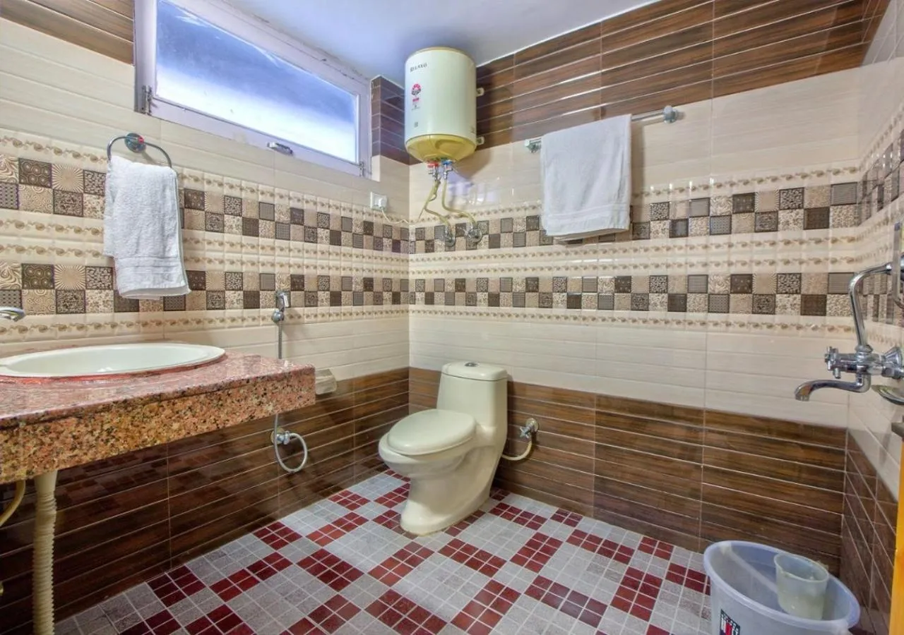Bathroom in Hotel Thakur Manali