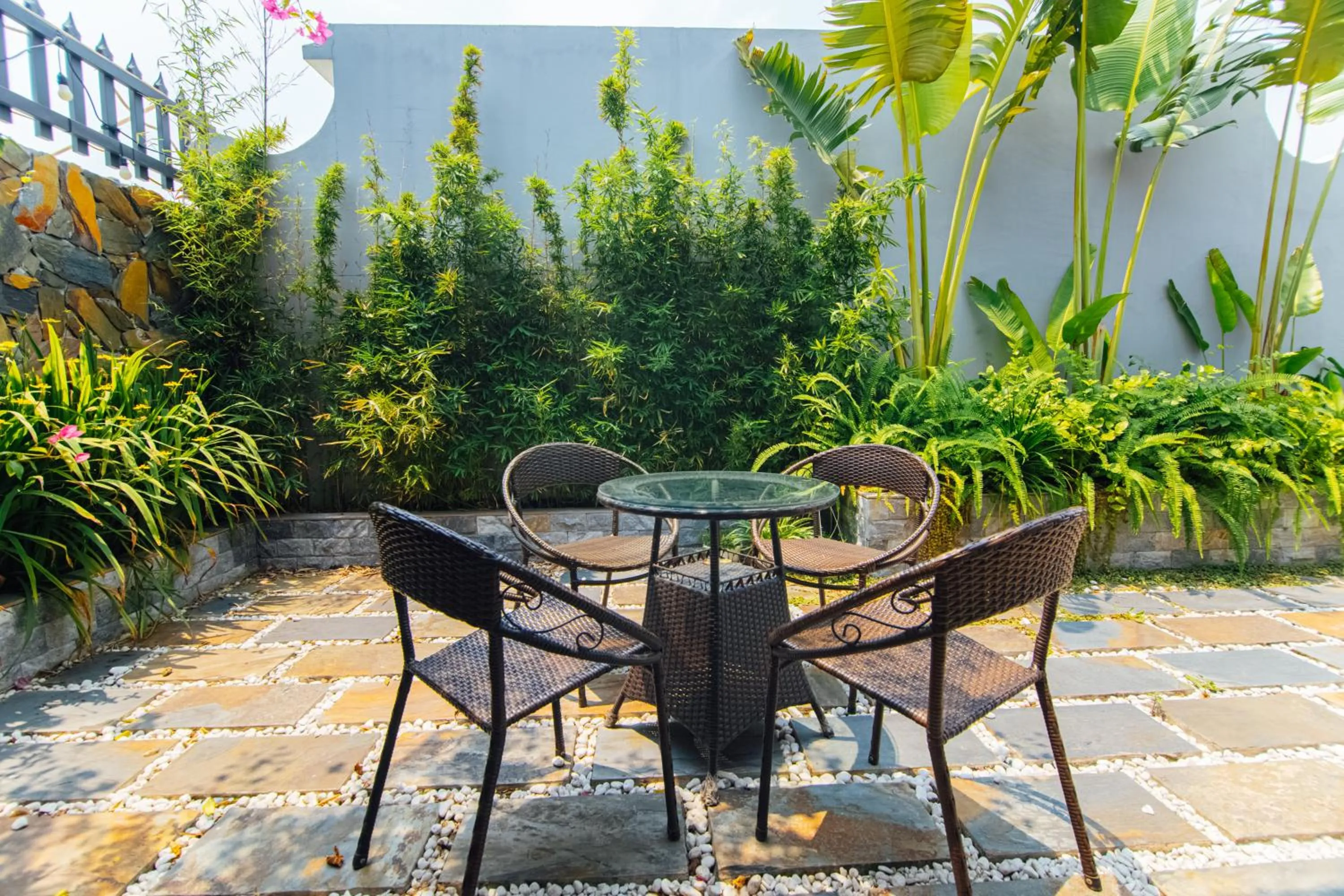 Patio in Jade Ha Long Hotel