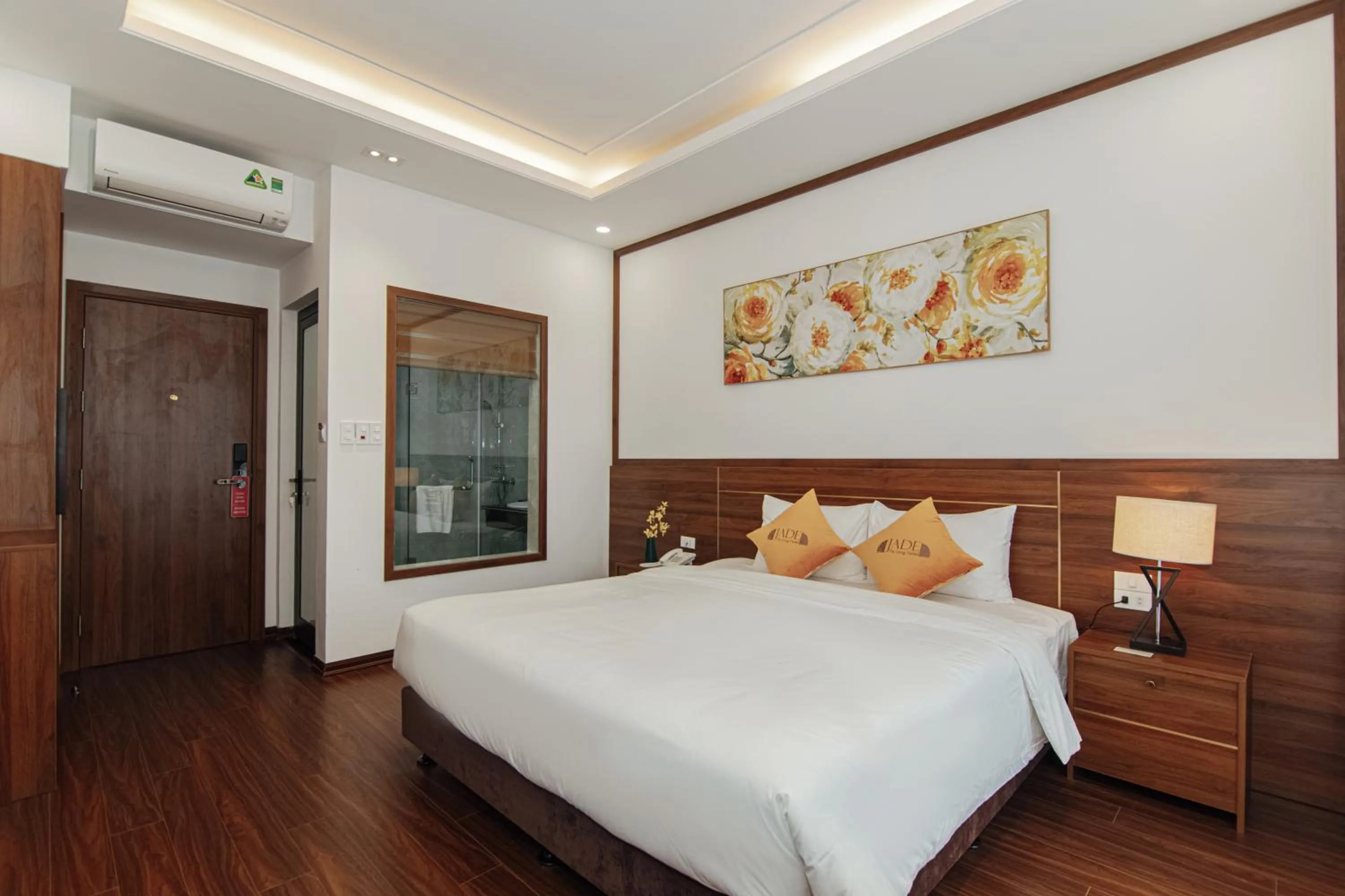 Bed in Jade Ha Long Hotel