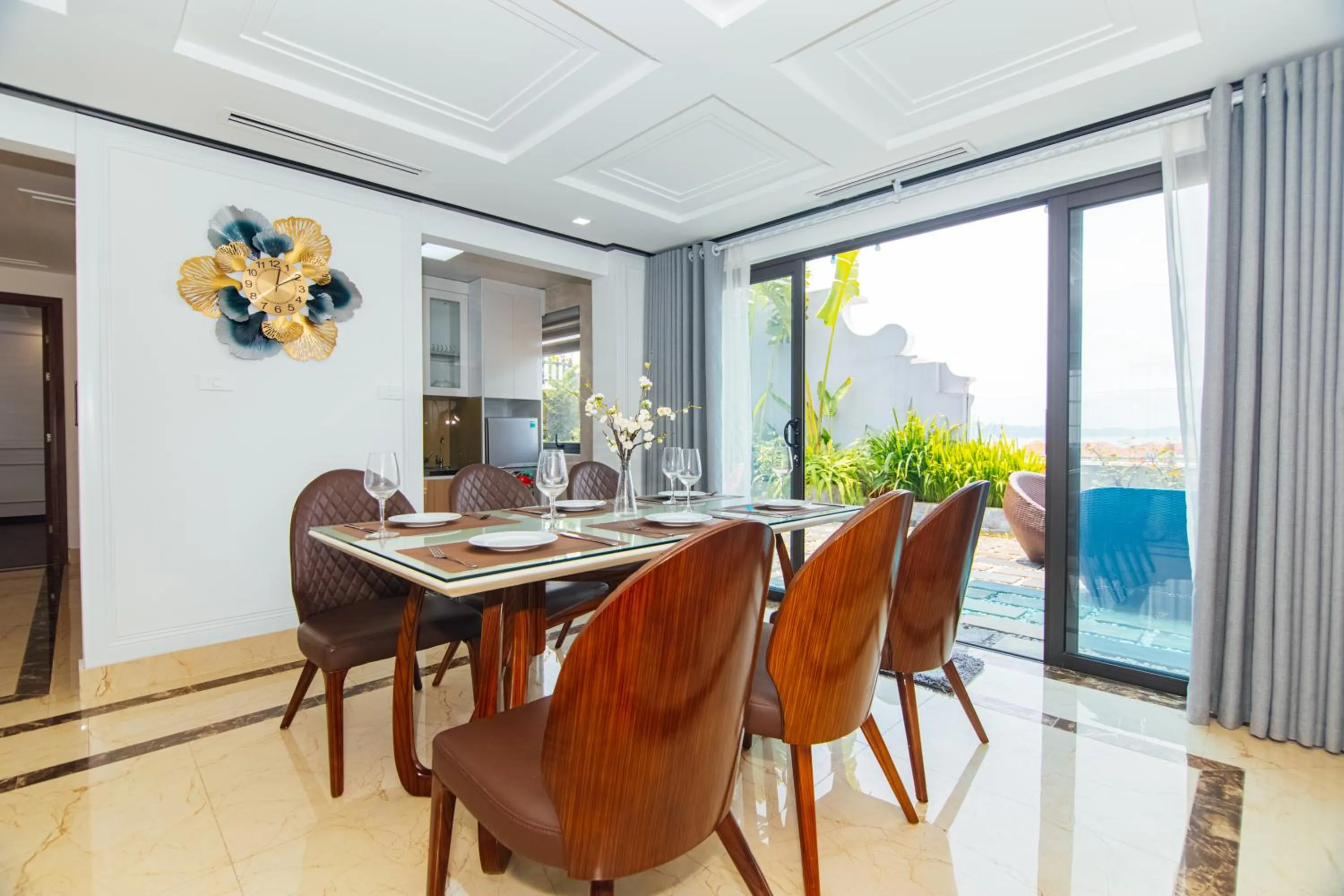 Seating area in Jade Ha Long Hotel