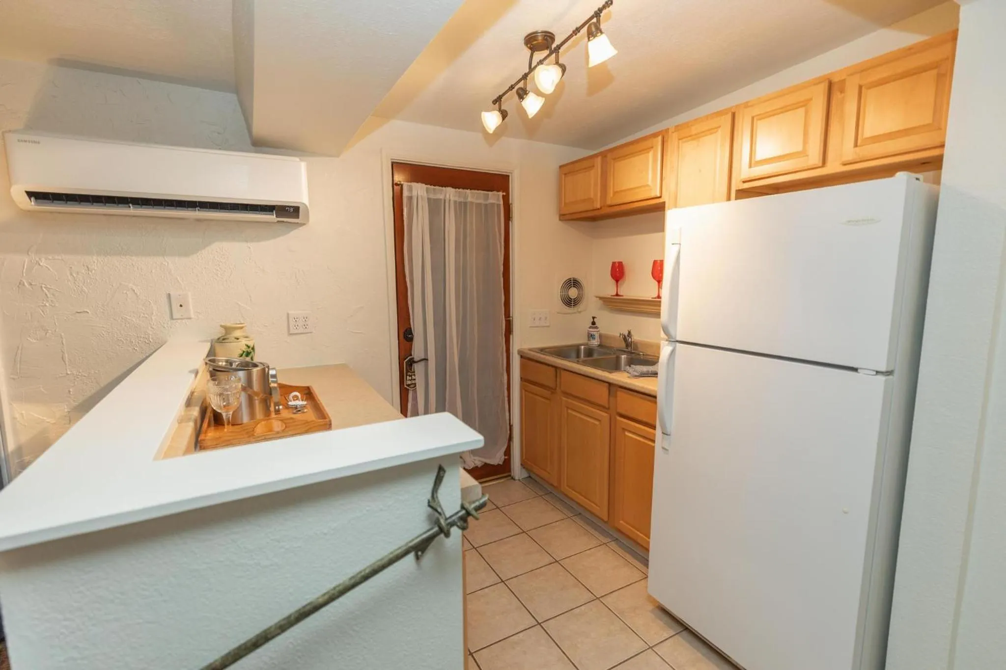 Kitchen or kitchenette in Old Ranch Inn - Adults Only 21 & Up