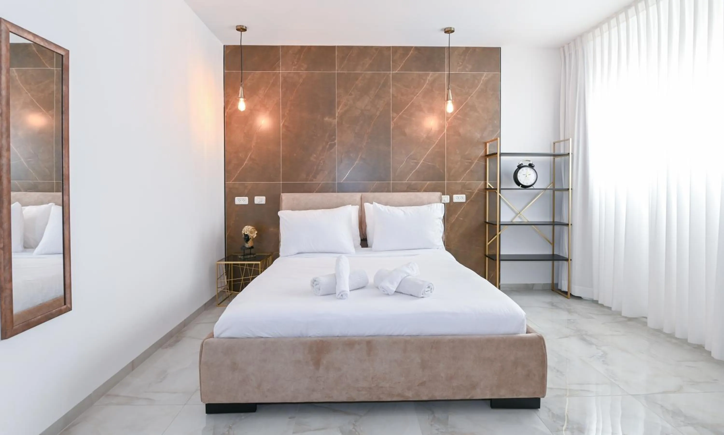 Bed in Lake Mansion Boutique Apartments