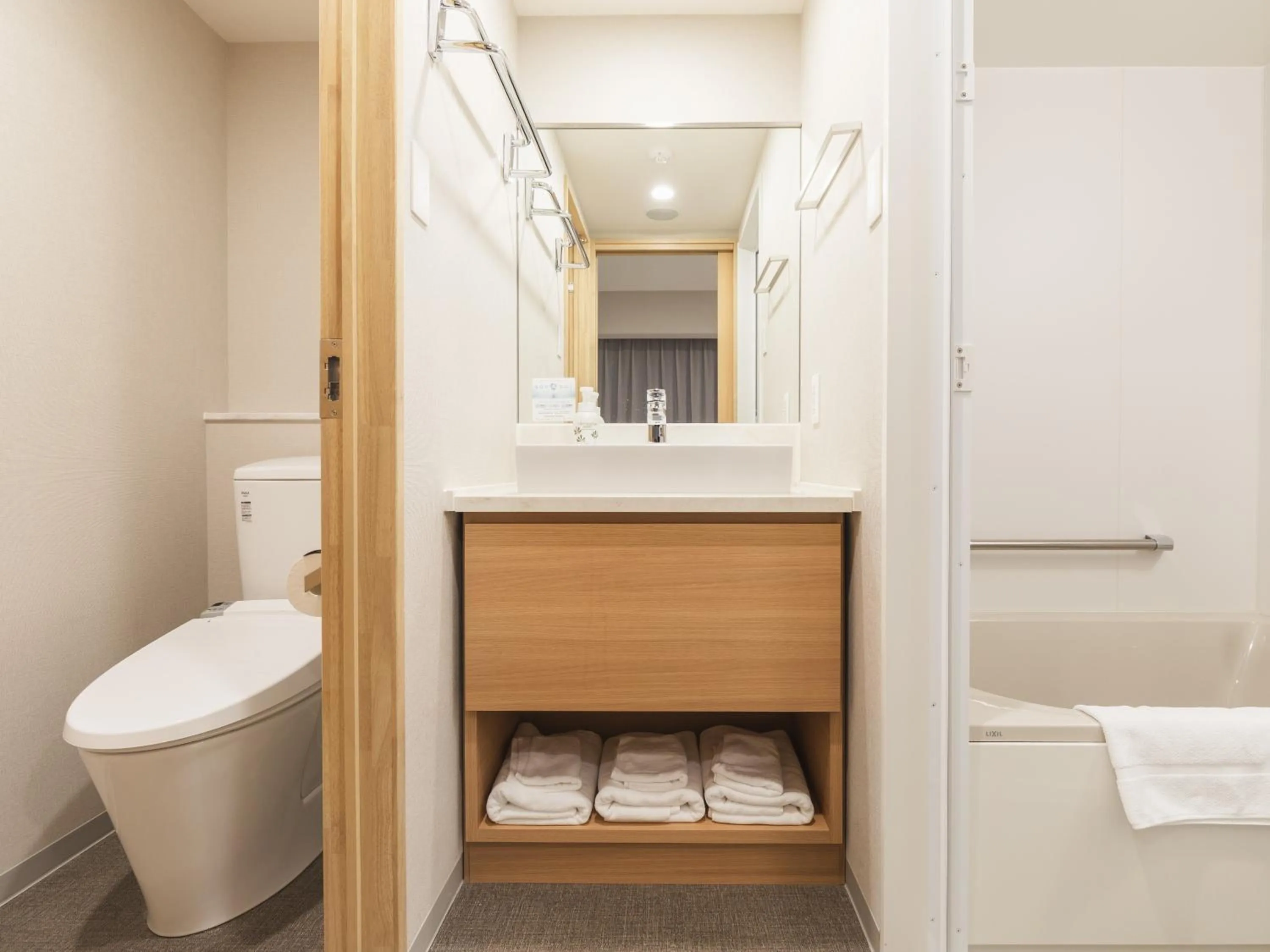 Shower in Sotetsu Fresa Inn Hiroshima