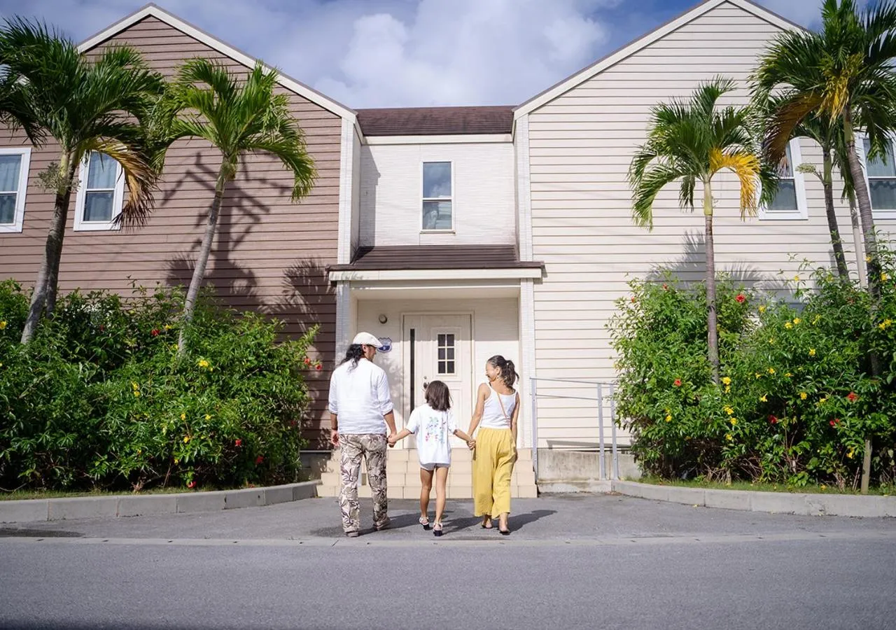 Hotel California Miyakojima Resort