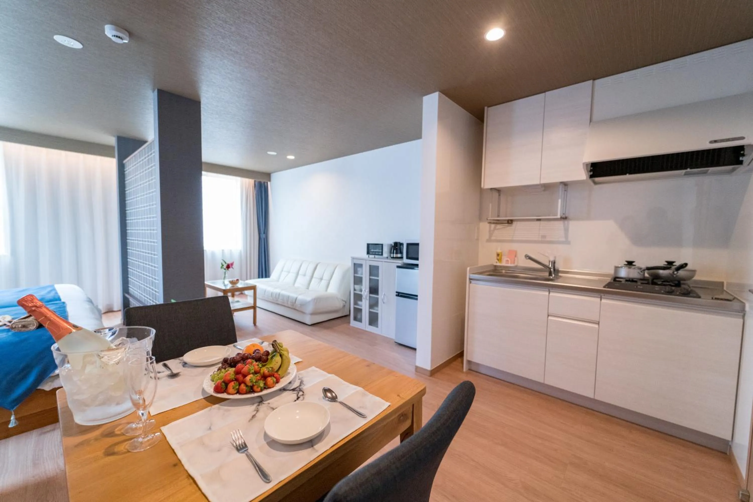 Kitchen or kitchenette in Hotel California Miyakojima Resort