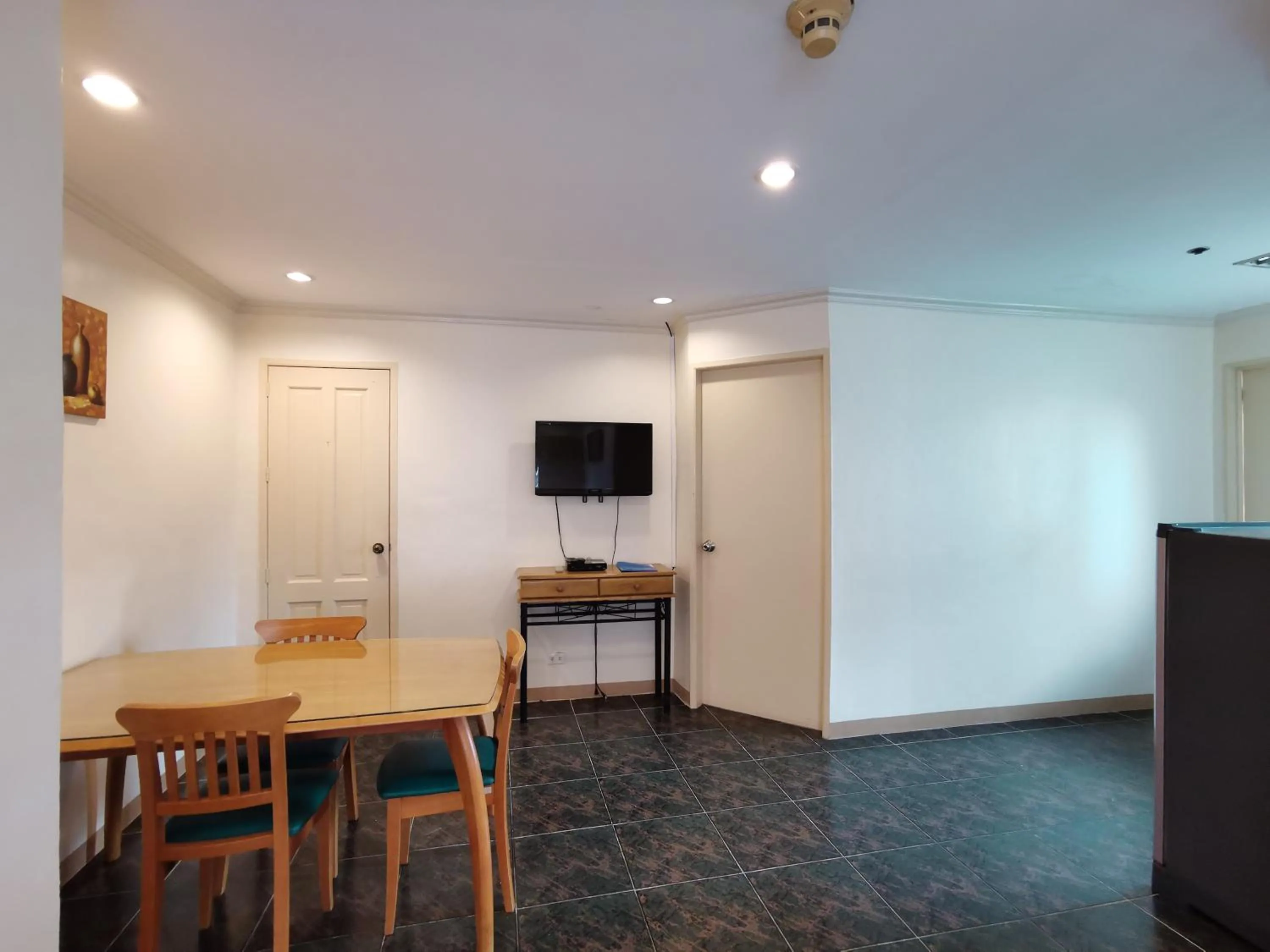 TV and multimedia in Metro Park Hotel - Cebu City