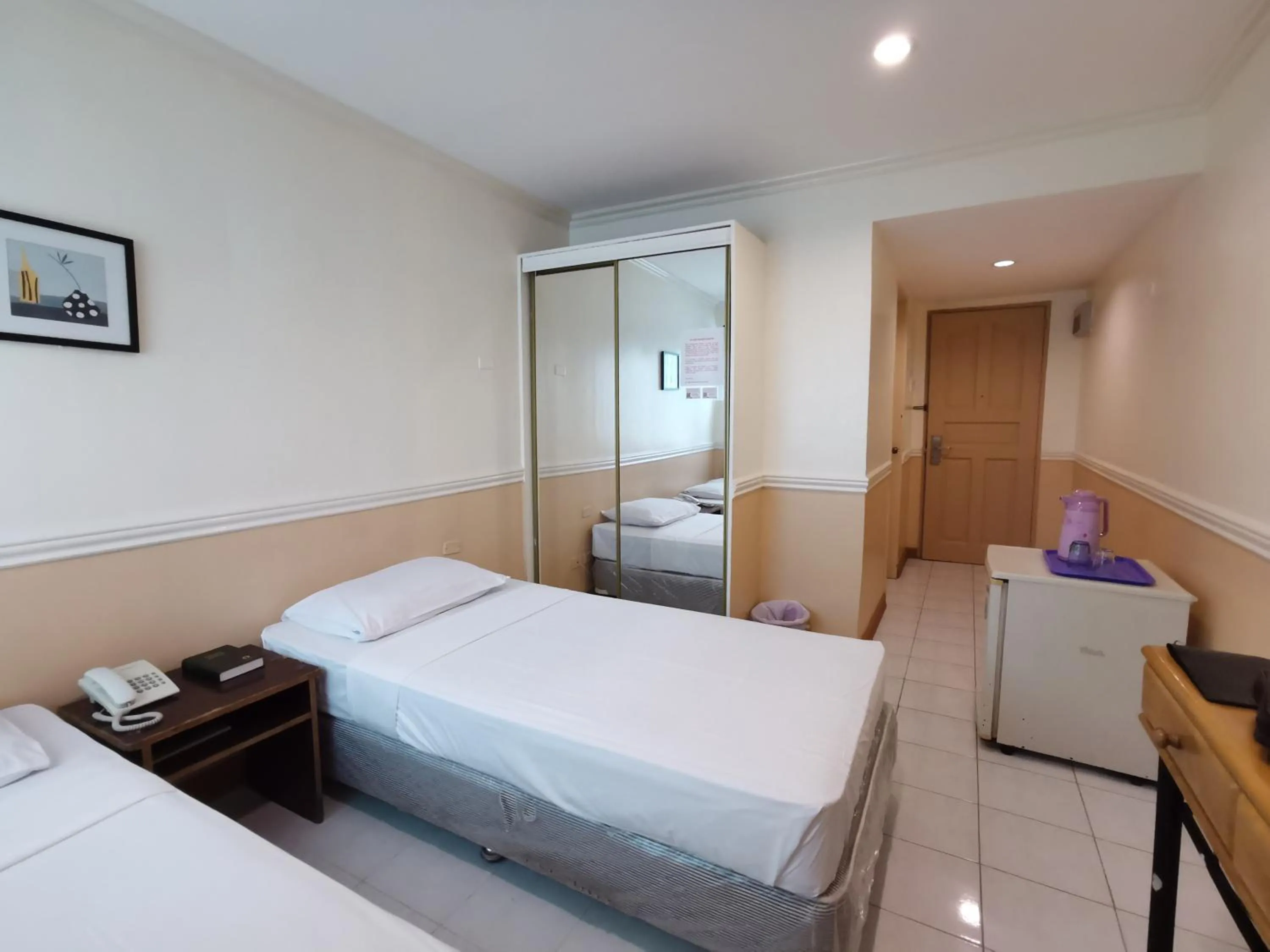 Bed in Metro Park Hotel - Cebu City