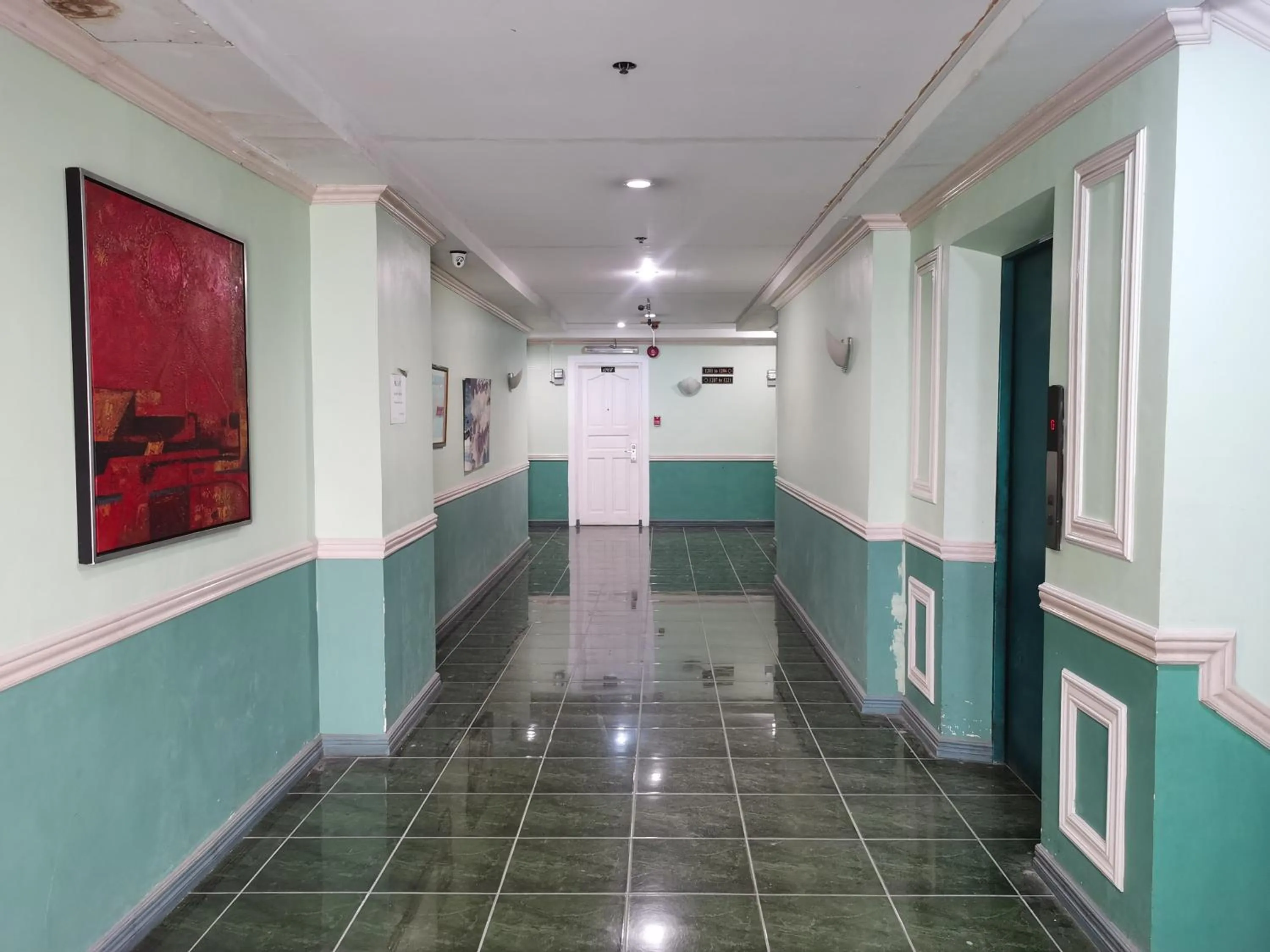 Property building in Metro Park Hotel - Cebu City