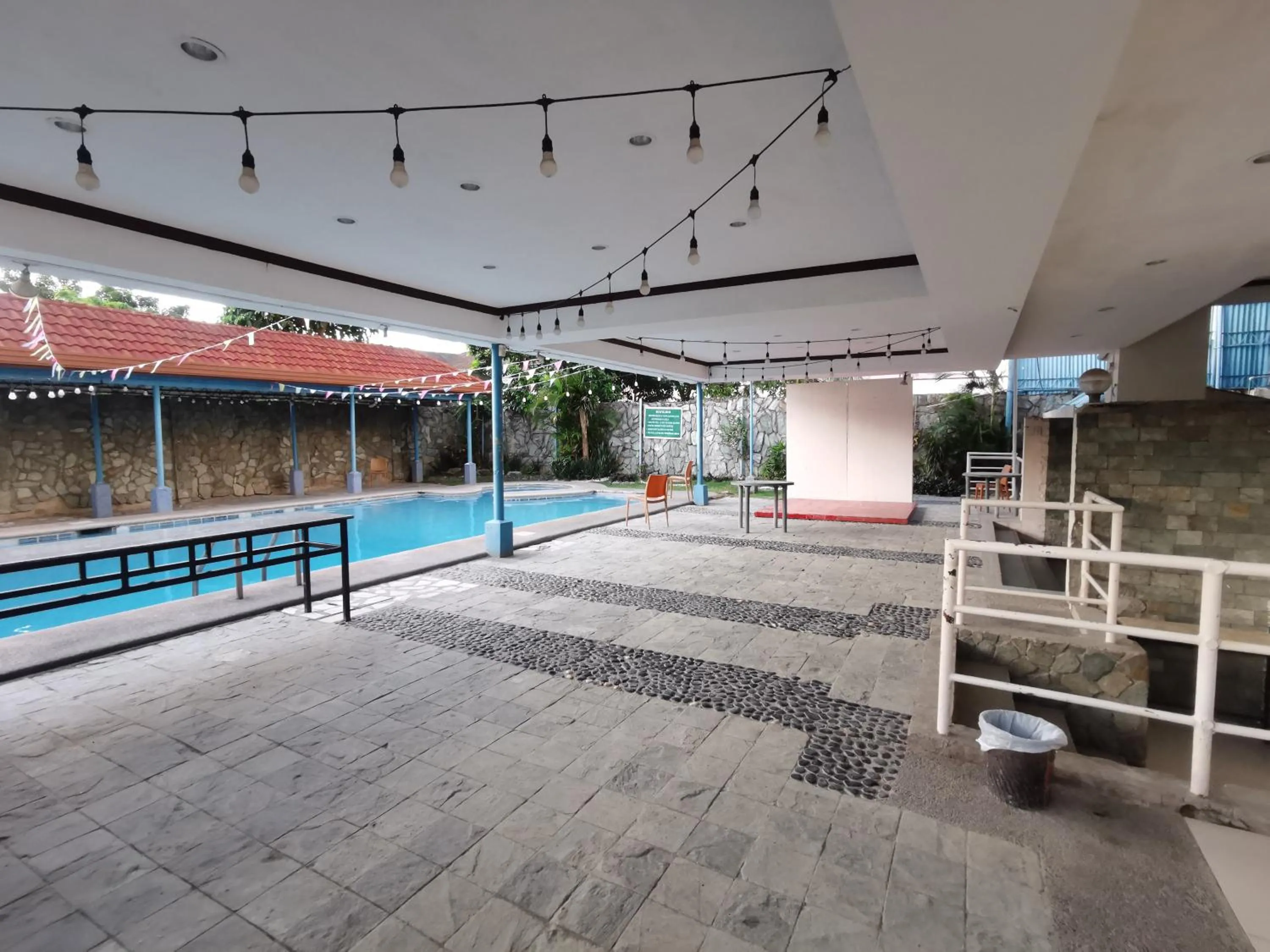 Pool view in Metro Park Hotel - Cebu City