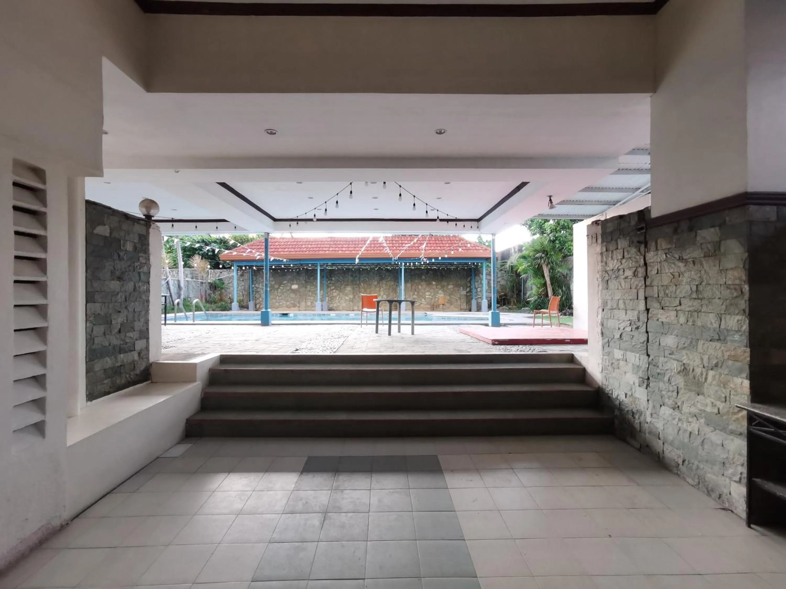 Swimming pool in Metro Park Hotel - Cebu City