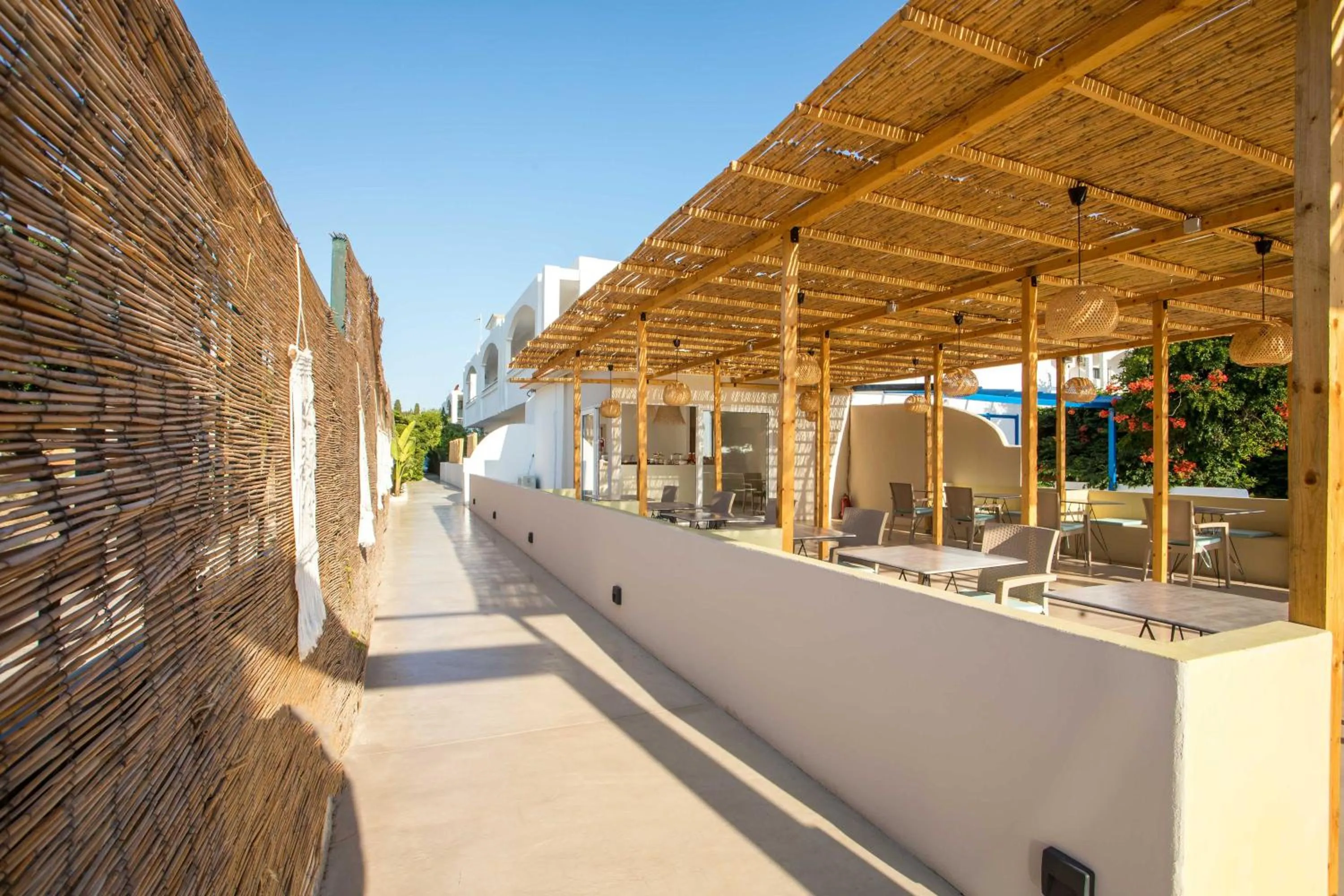 Facade/entrance in Atma Beach Rooms & Suites