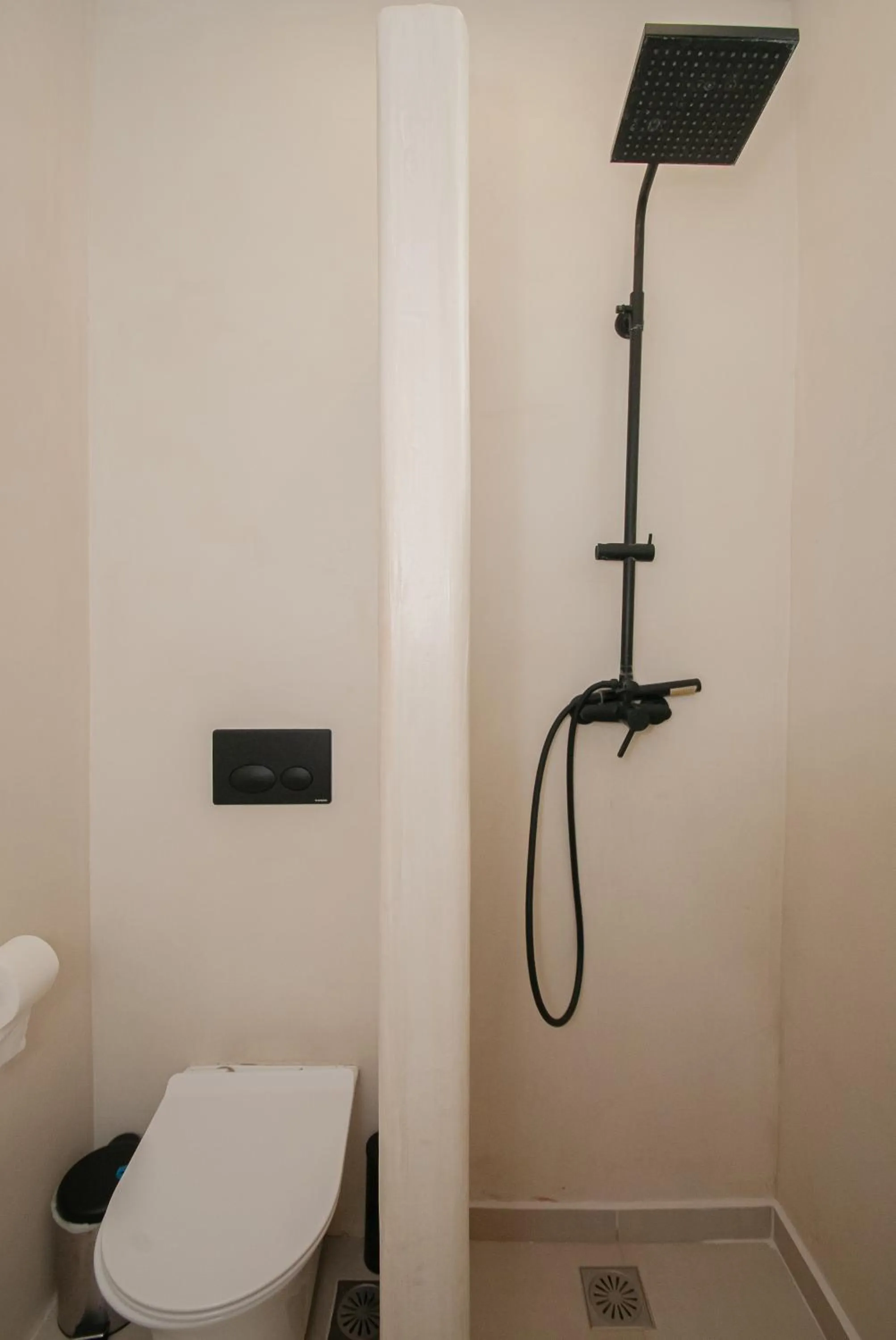 Shower in Atma Beach Rooms & Suites