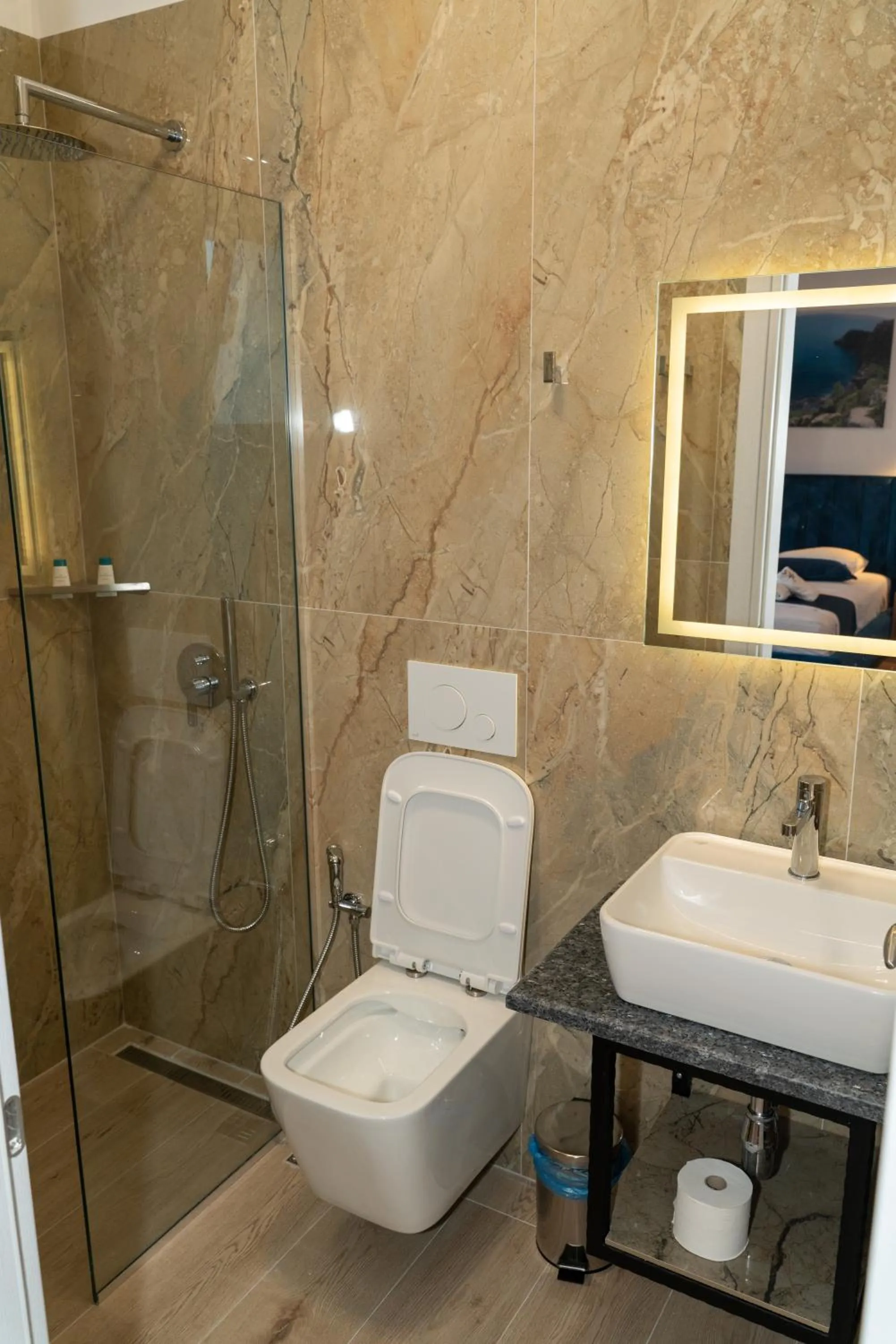 Shower in Hilltop Heaven Hotel