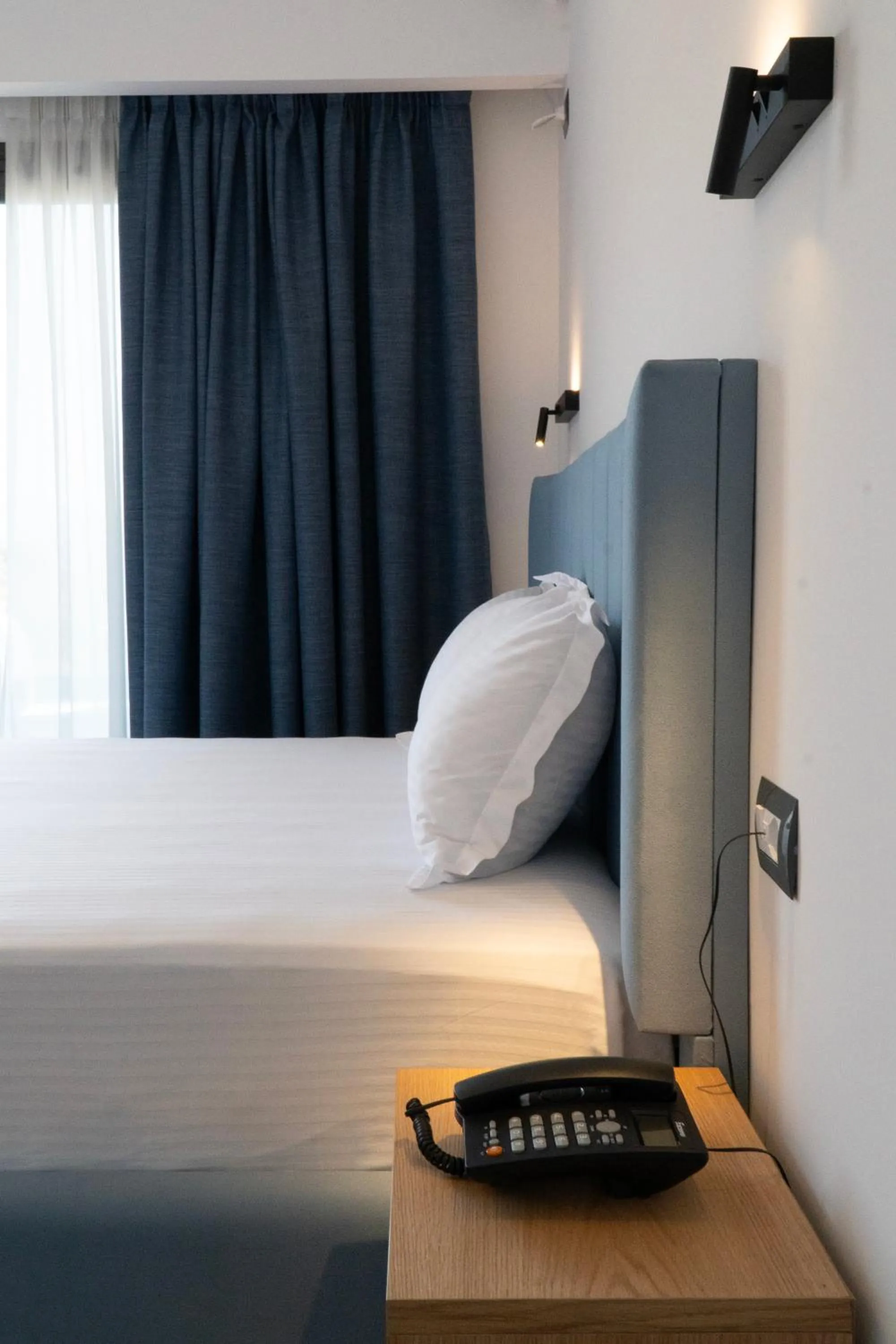 Bed in Hilltop Heaven Hotel