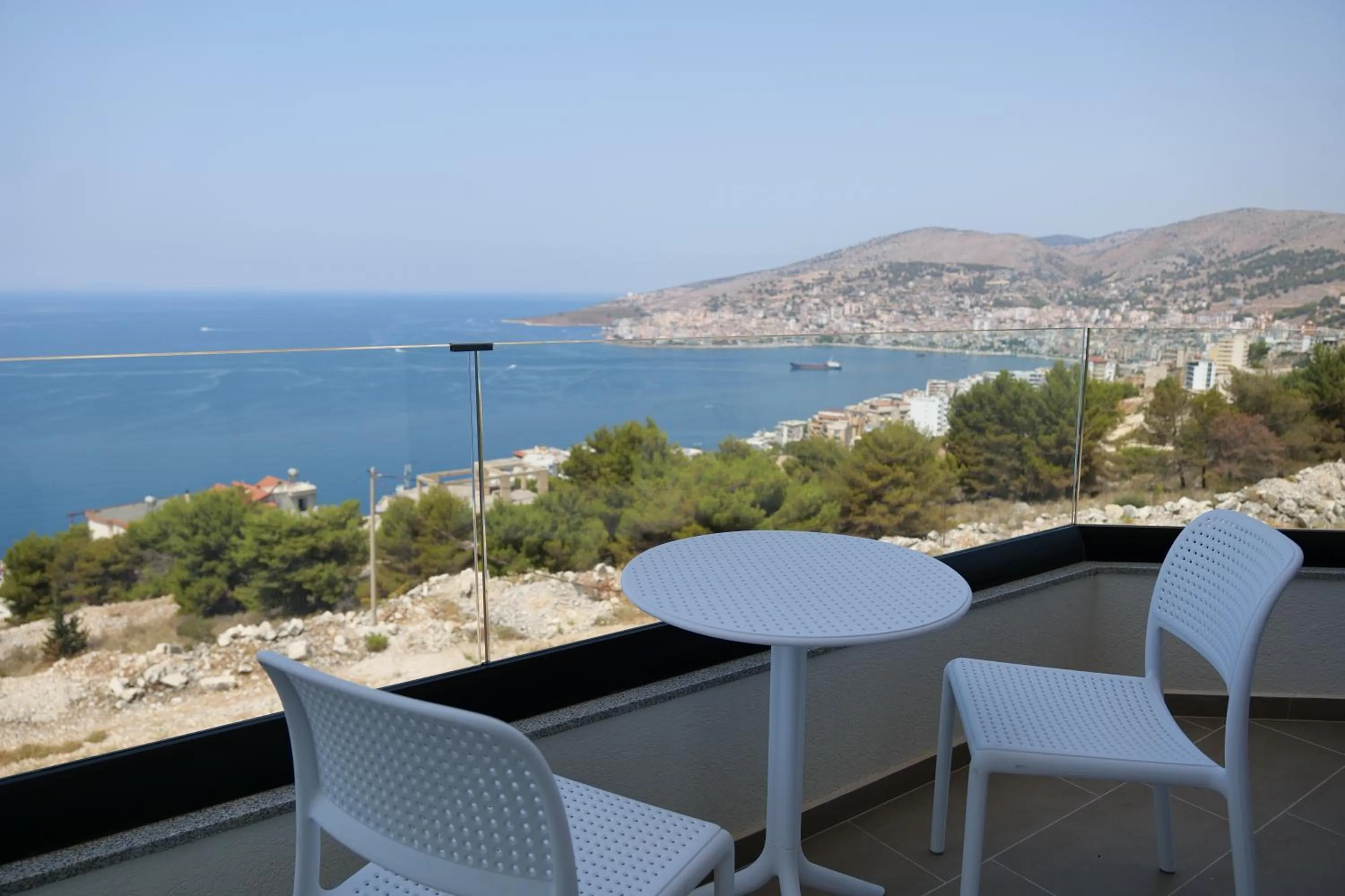 Balcony/Terrace in Hilltop Heaven Hotel