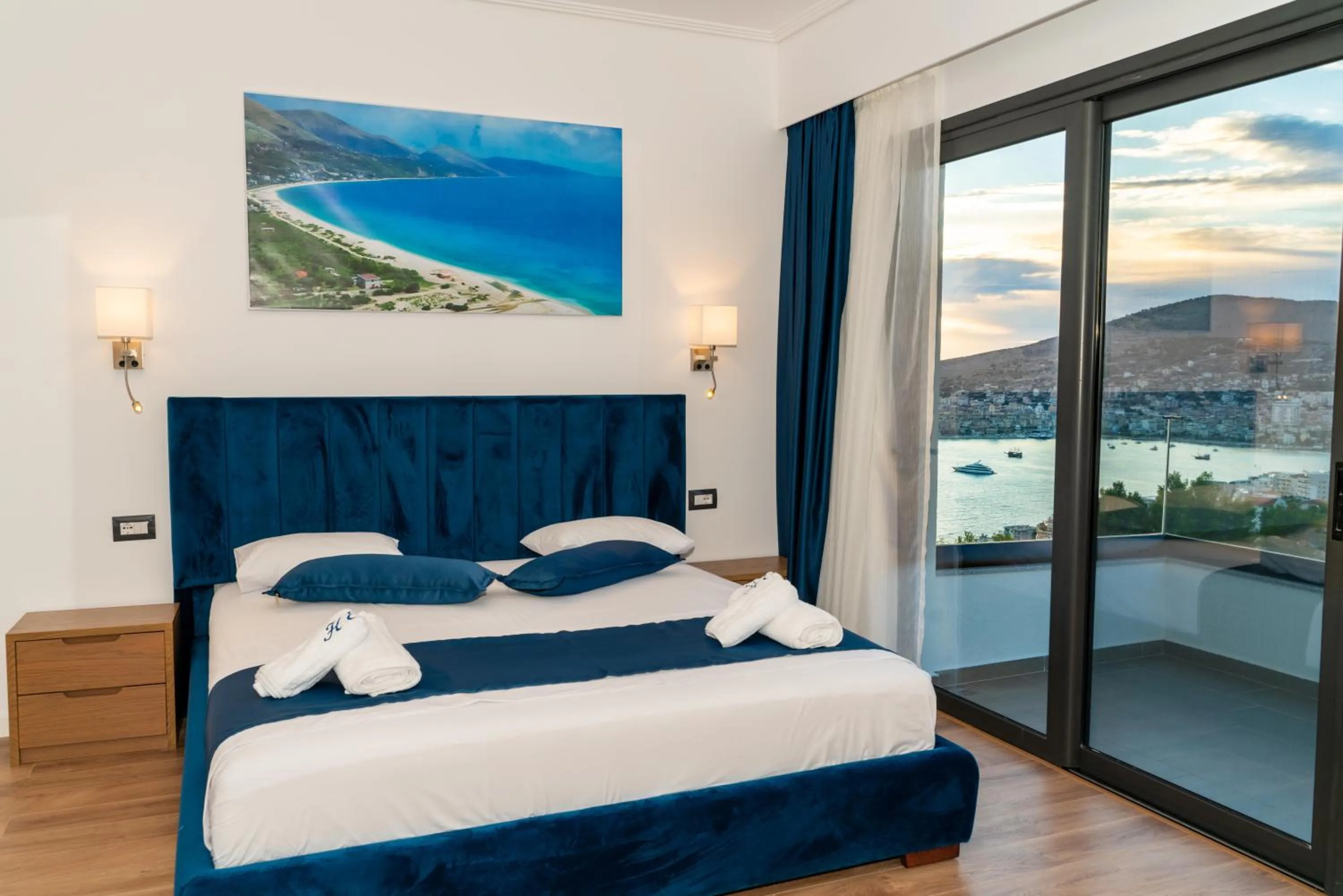 Bed in Hilltop Heaven Hotel