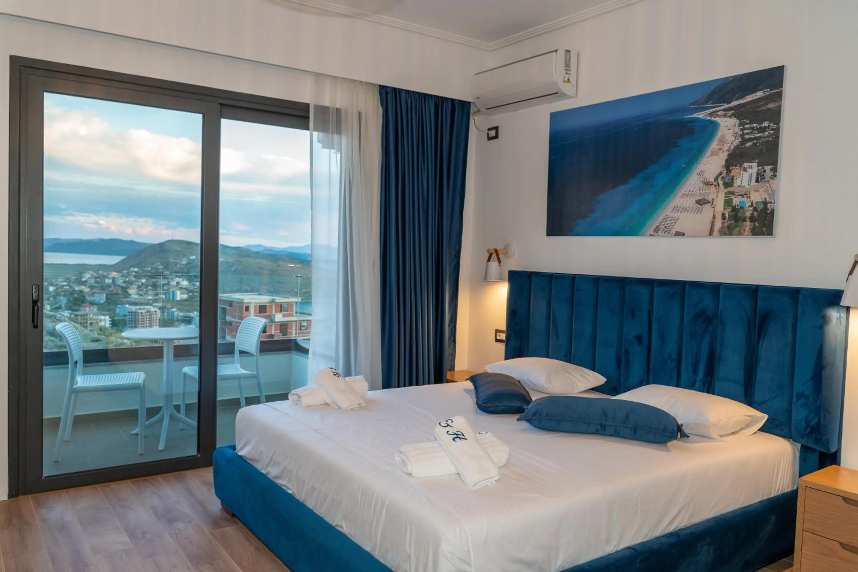 Bed in Hilltop Heaven Hotel