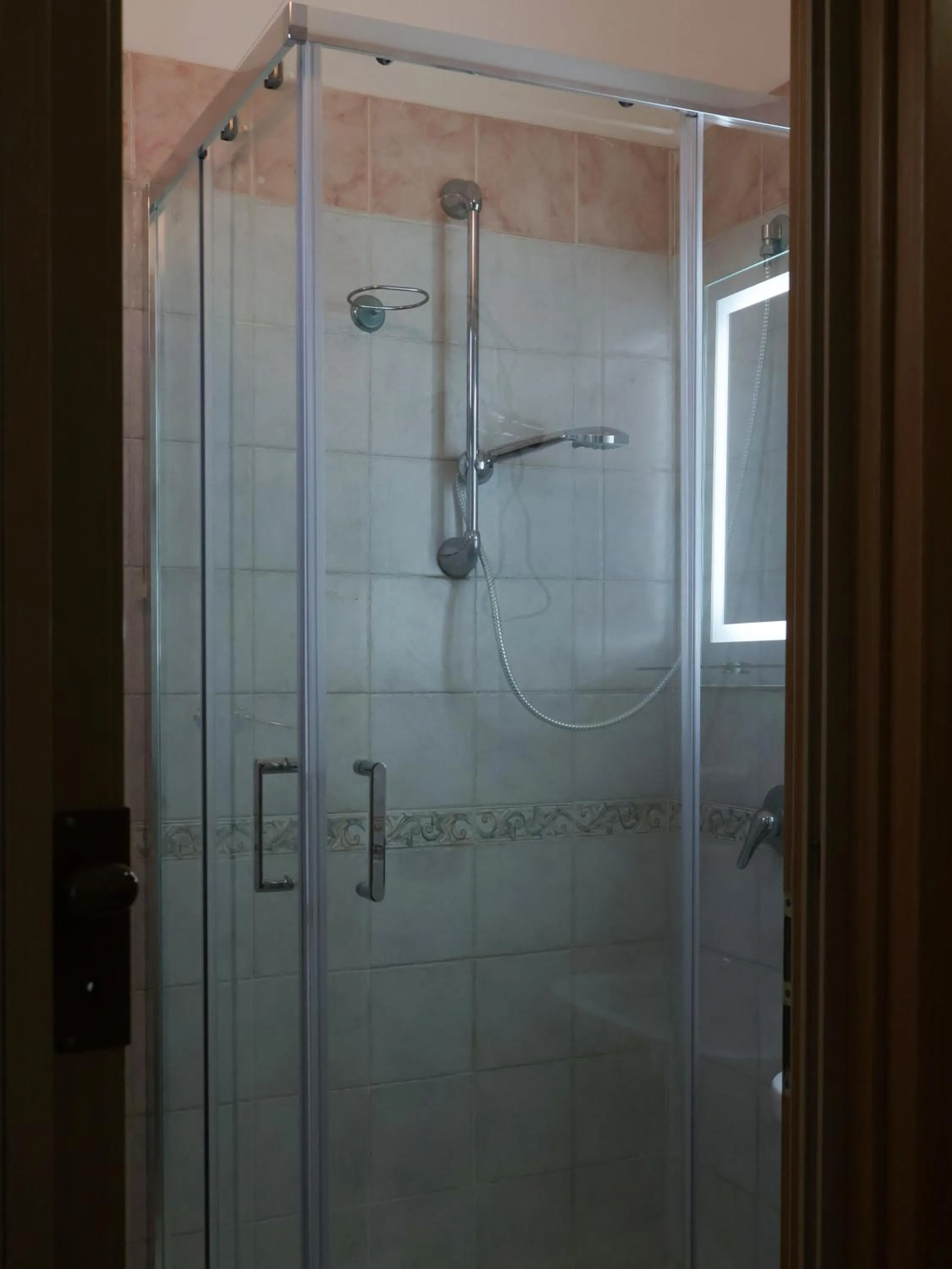 Shower in Villa Flora
