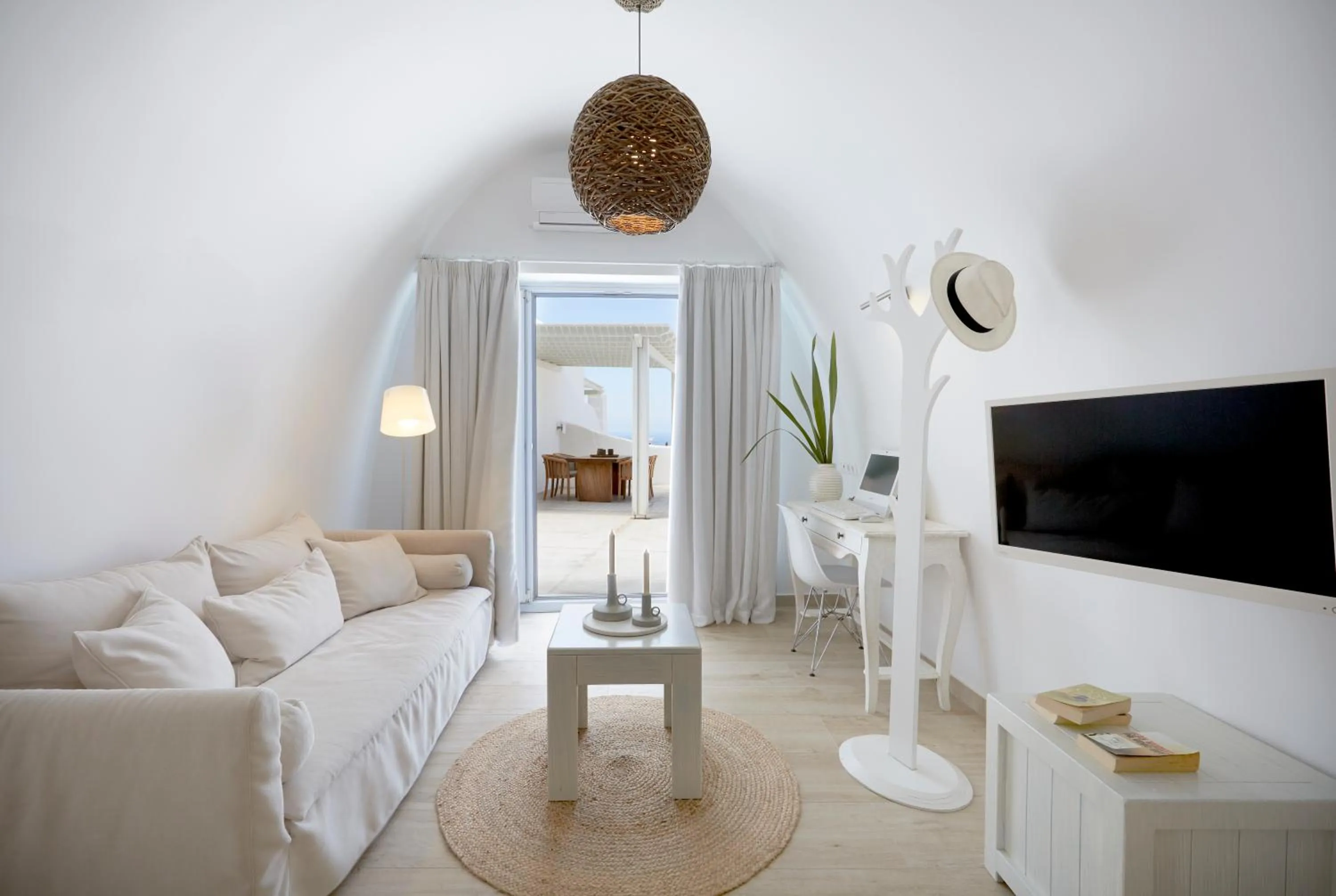 Time of day, Bed in Celestia Grand