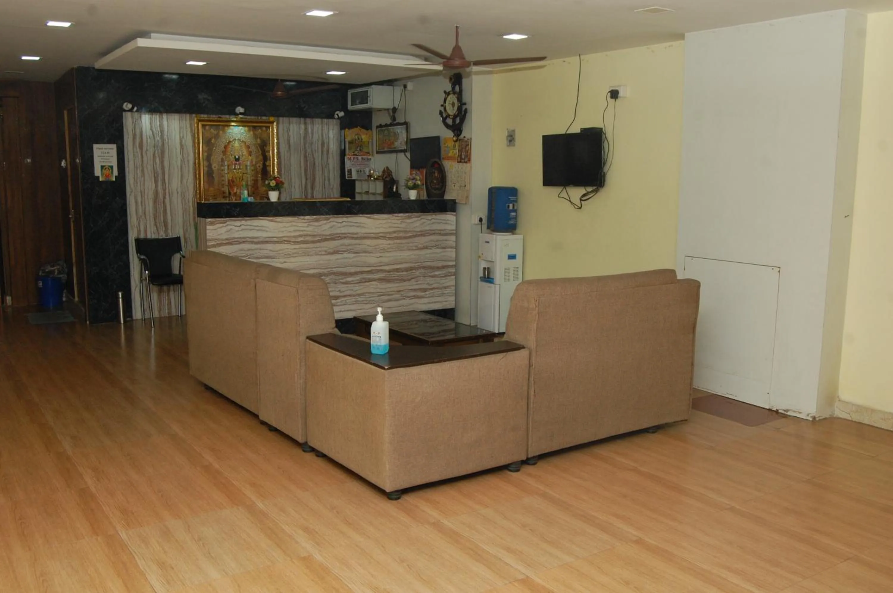 TV and multimedia in Adhi Residency