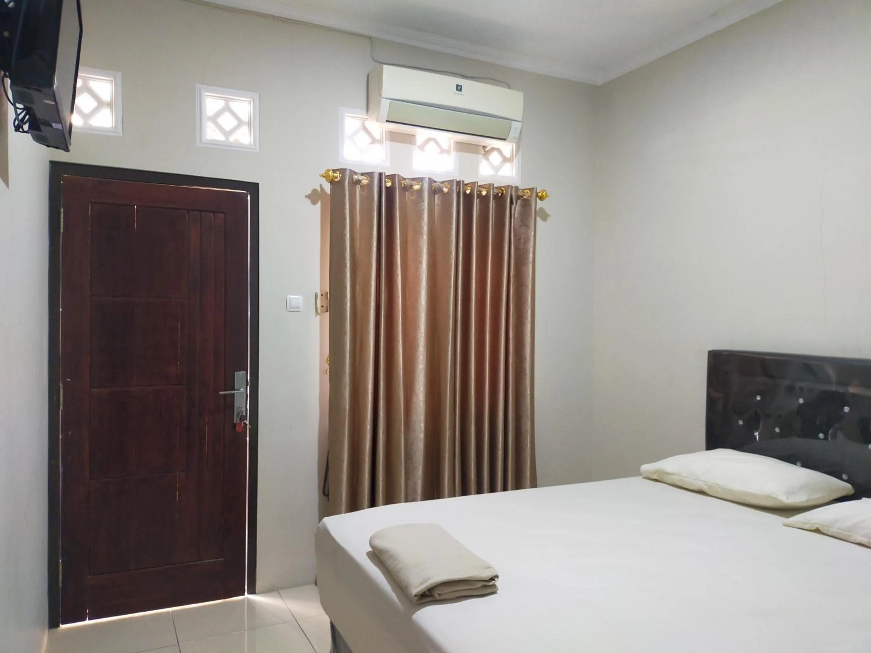 Patio, Bed in Aqsa Guest House Ciamis Syariah