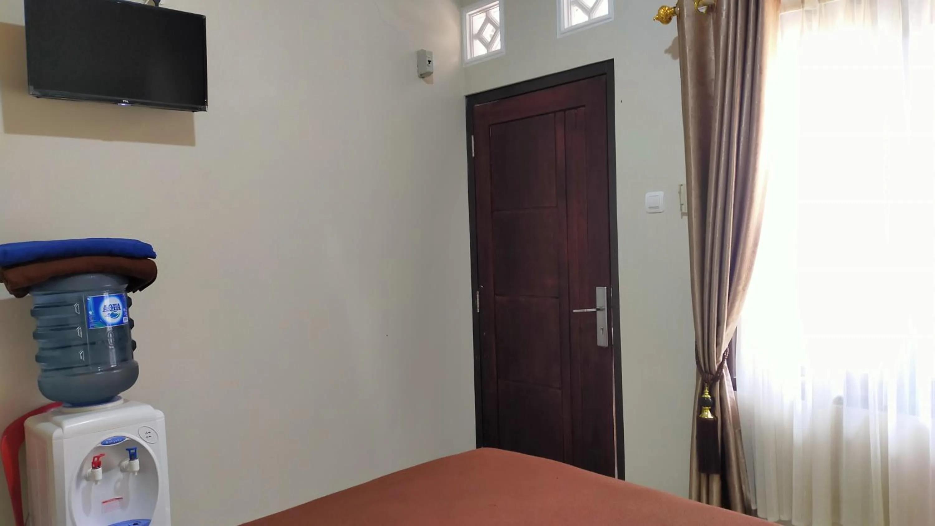 TV and multimedia, Bed in Aqsa Guest House Ciamis Syariah