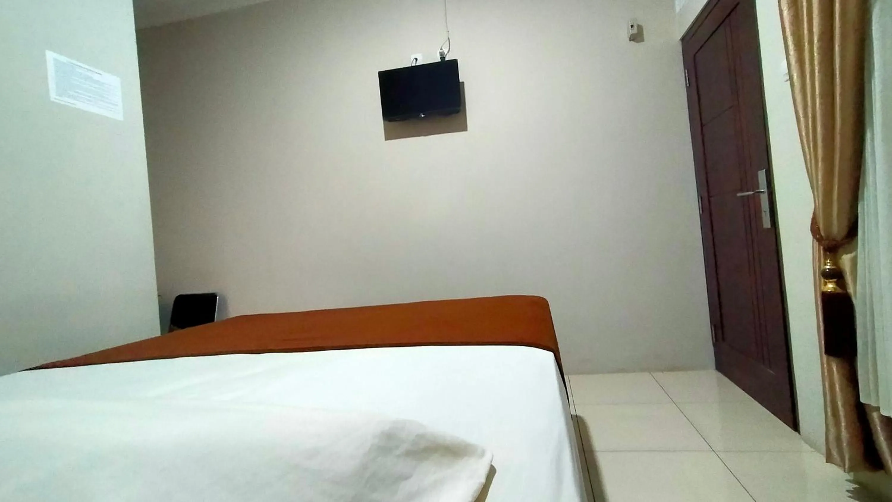 Staff, Bed in Aqsa Guest House Ciamis Syariah