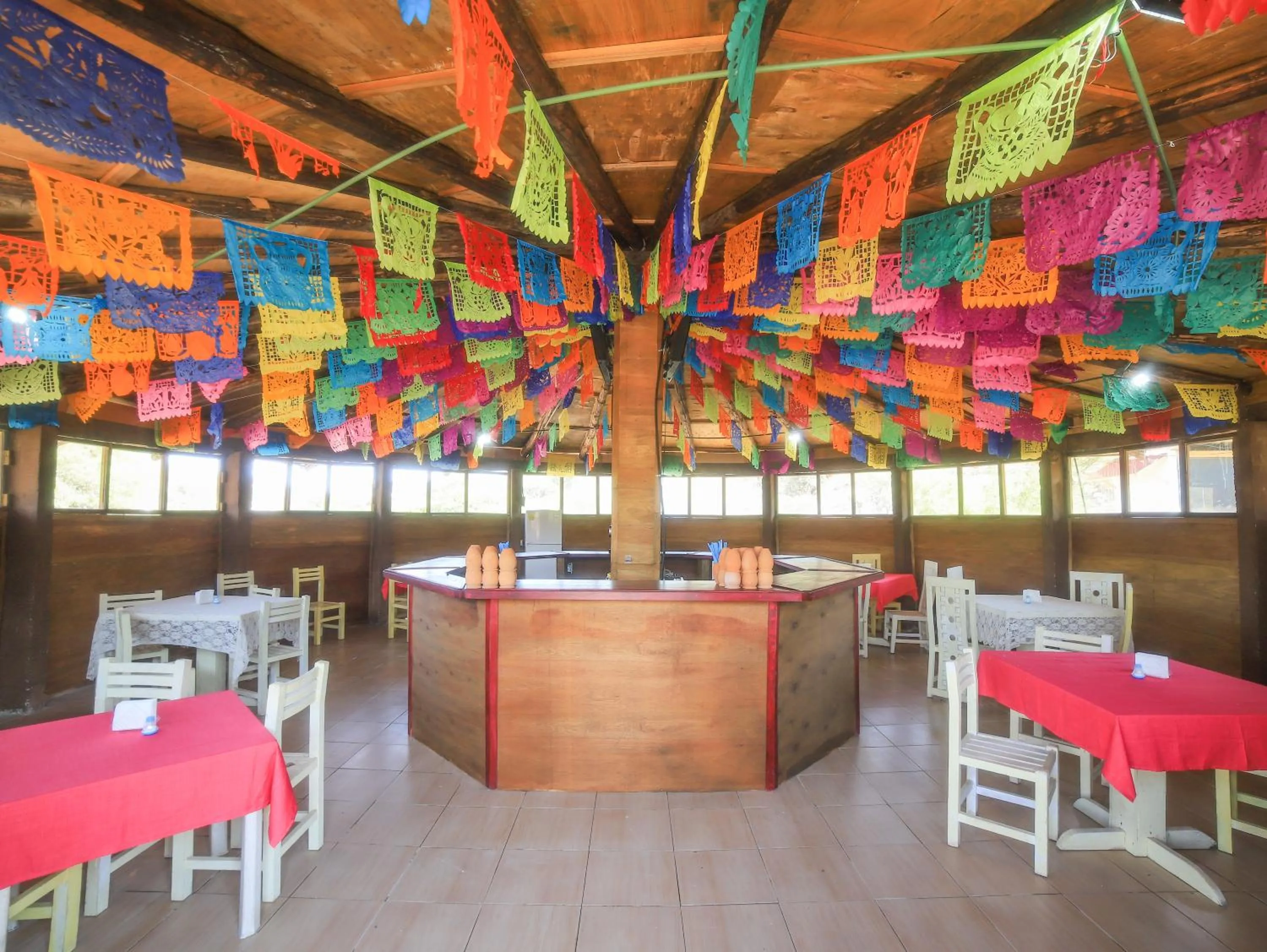 Restaurant/places to eat in Centro Ecoturístico Tatu by Rotamundos