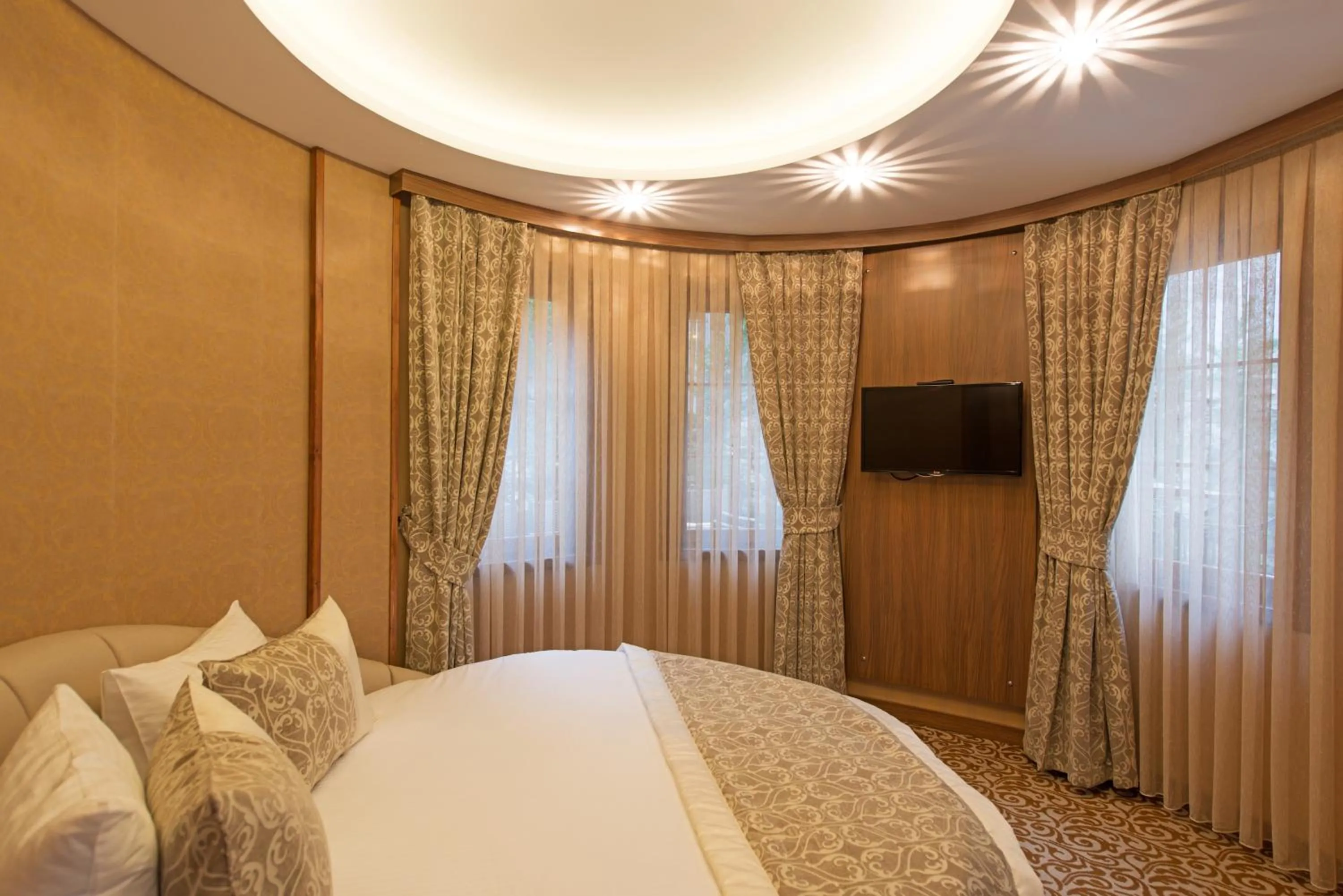 Decorative detail, Bed in Cesmeli Konak Hotel Silivri