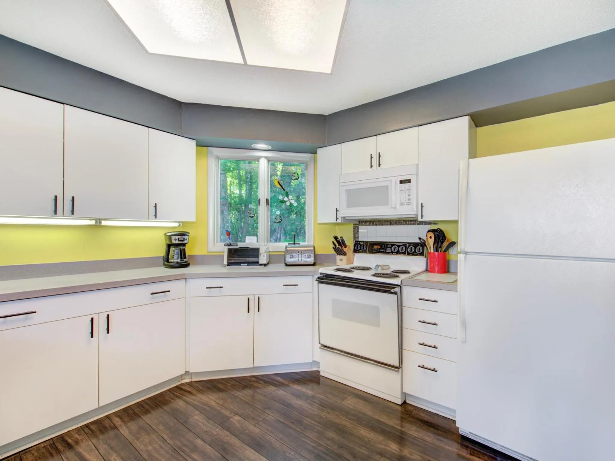 Kitchen or kitchenette in Birdsong