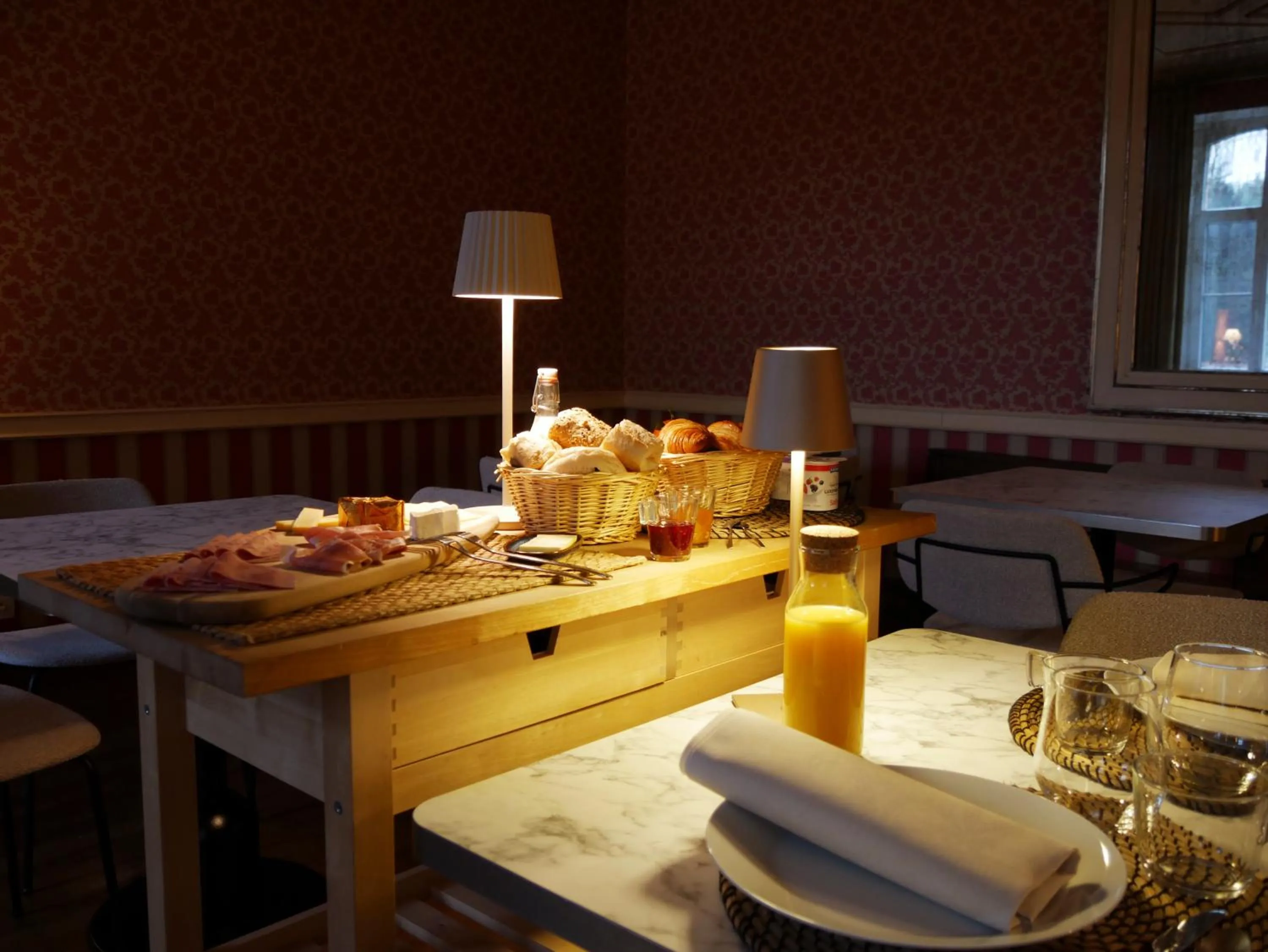 Breakfast in Château du Pont d'Oye