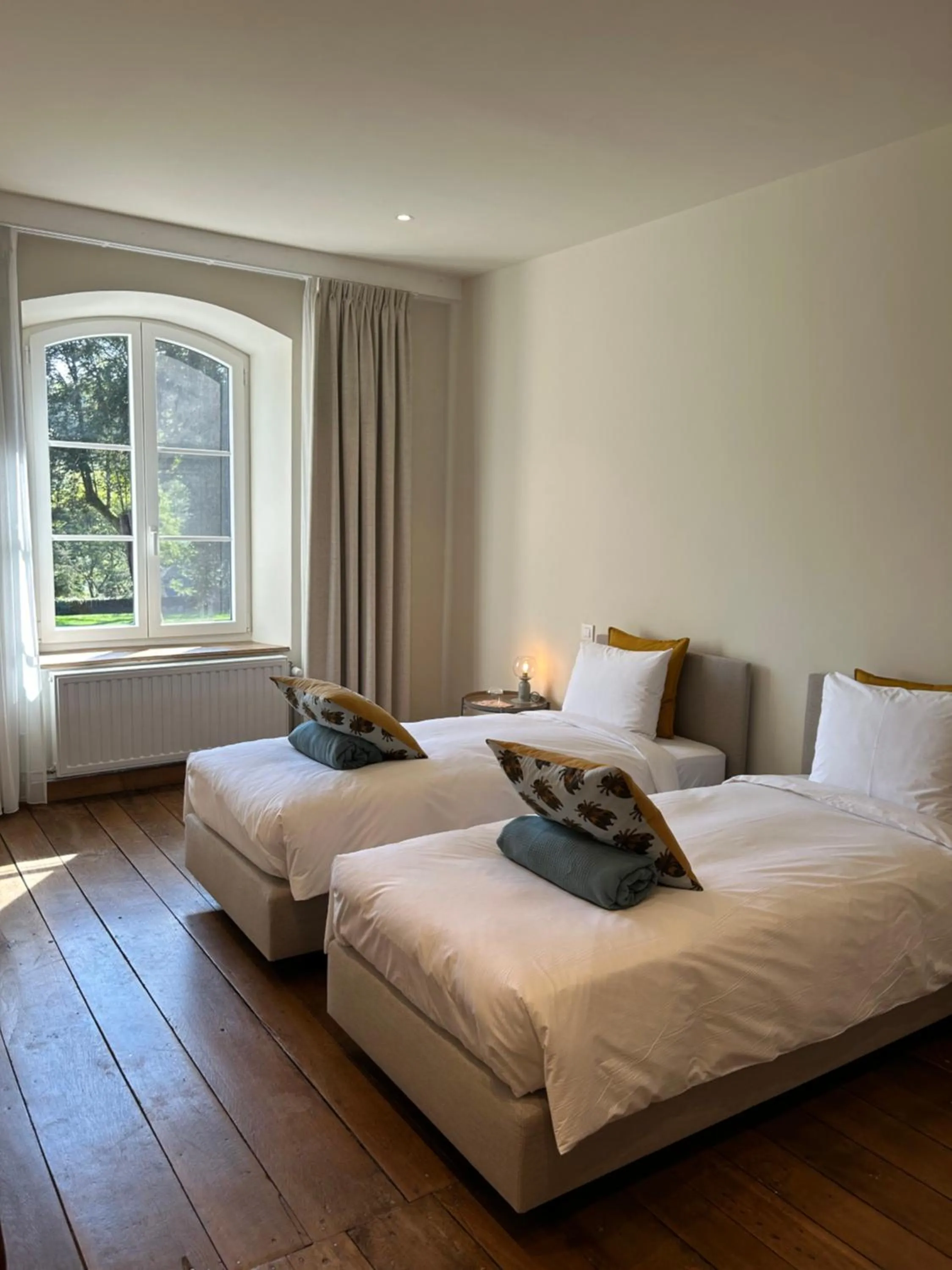 Photo of the whole room, Bed in Château du Pont d'Oye