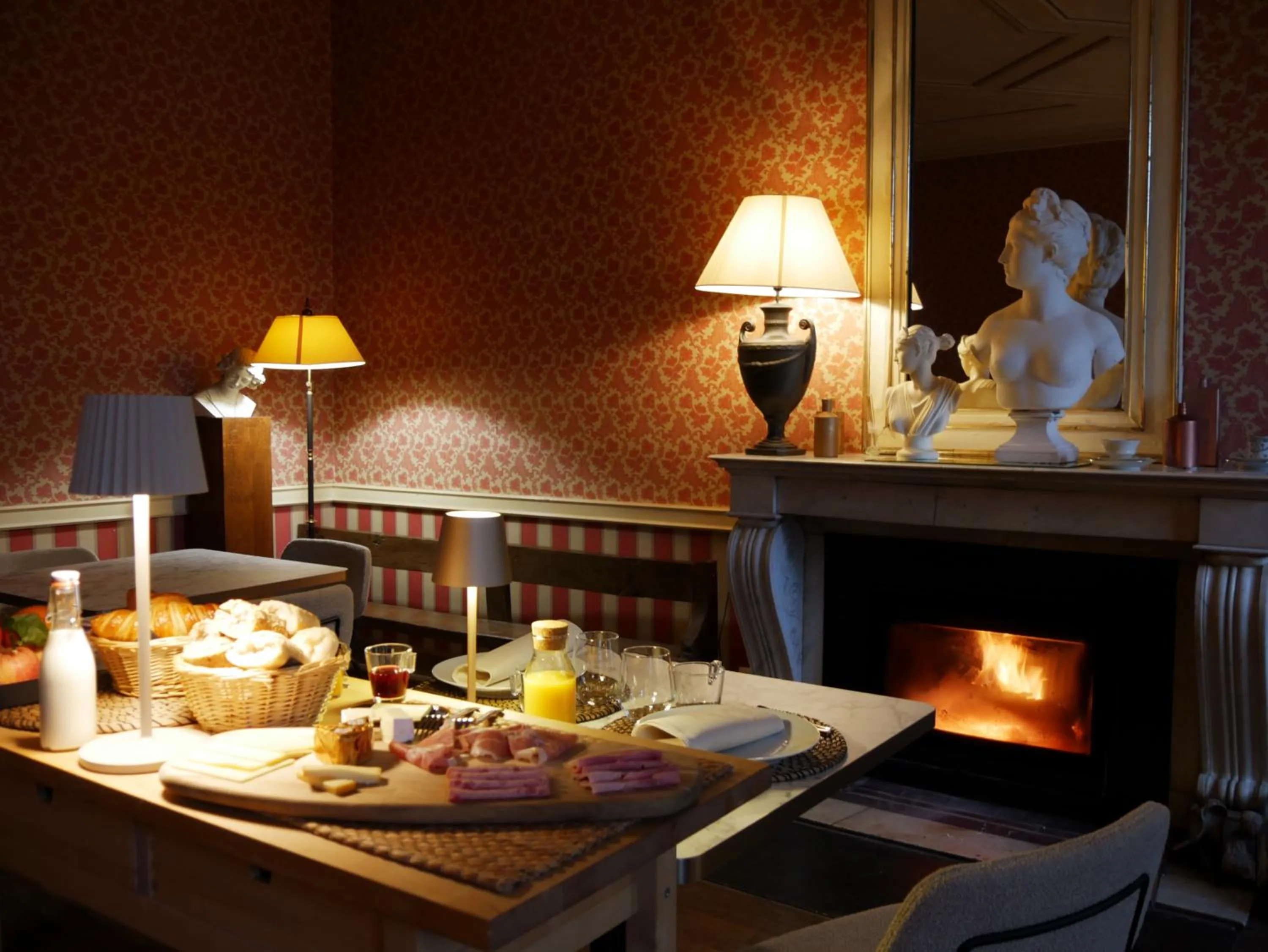 Breakfast in Château du Pont d'Oye