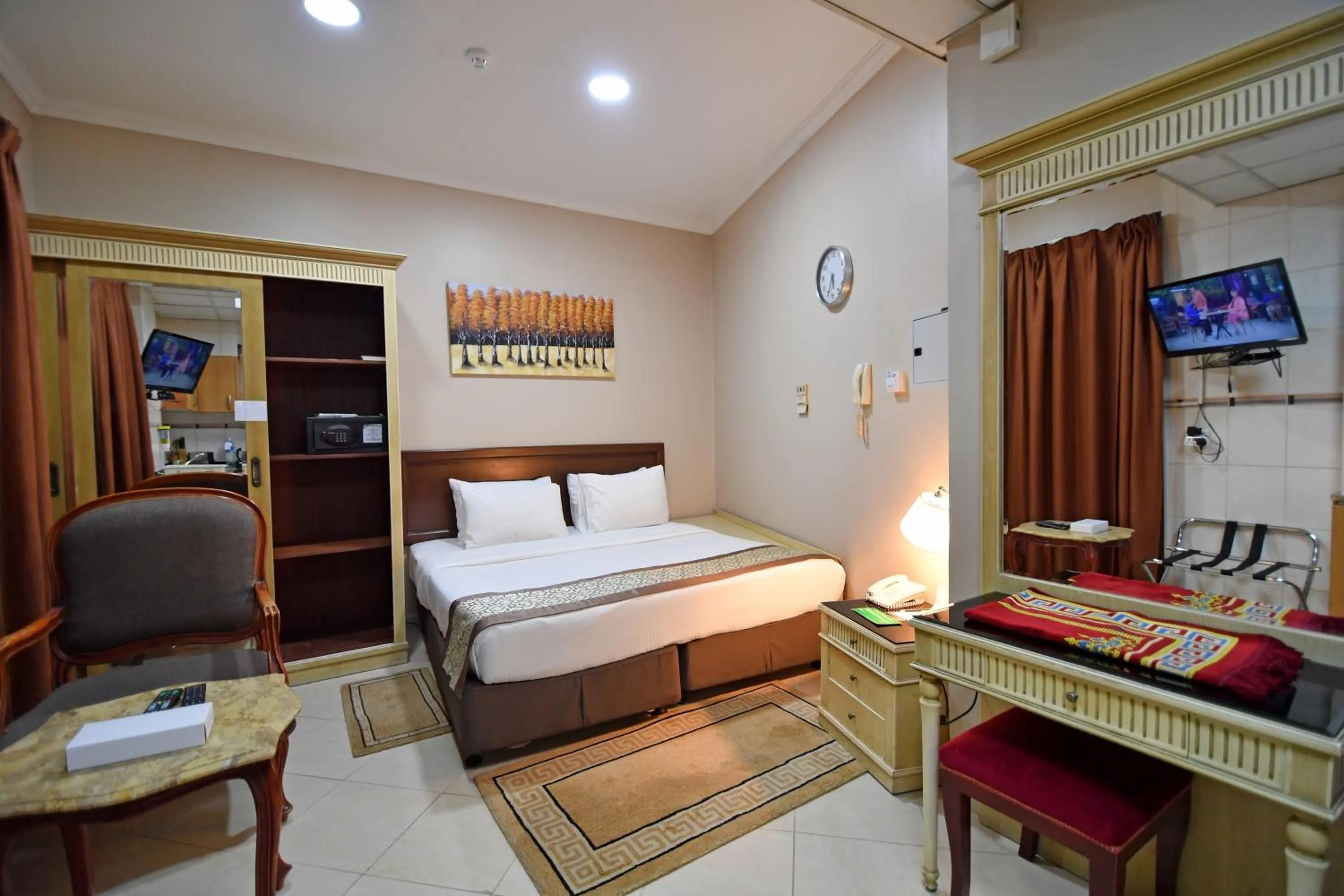 Bedroom, Bed in Emirates Stars Hotel Apartments Sharjah