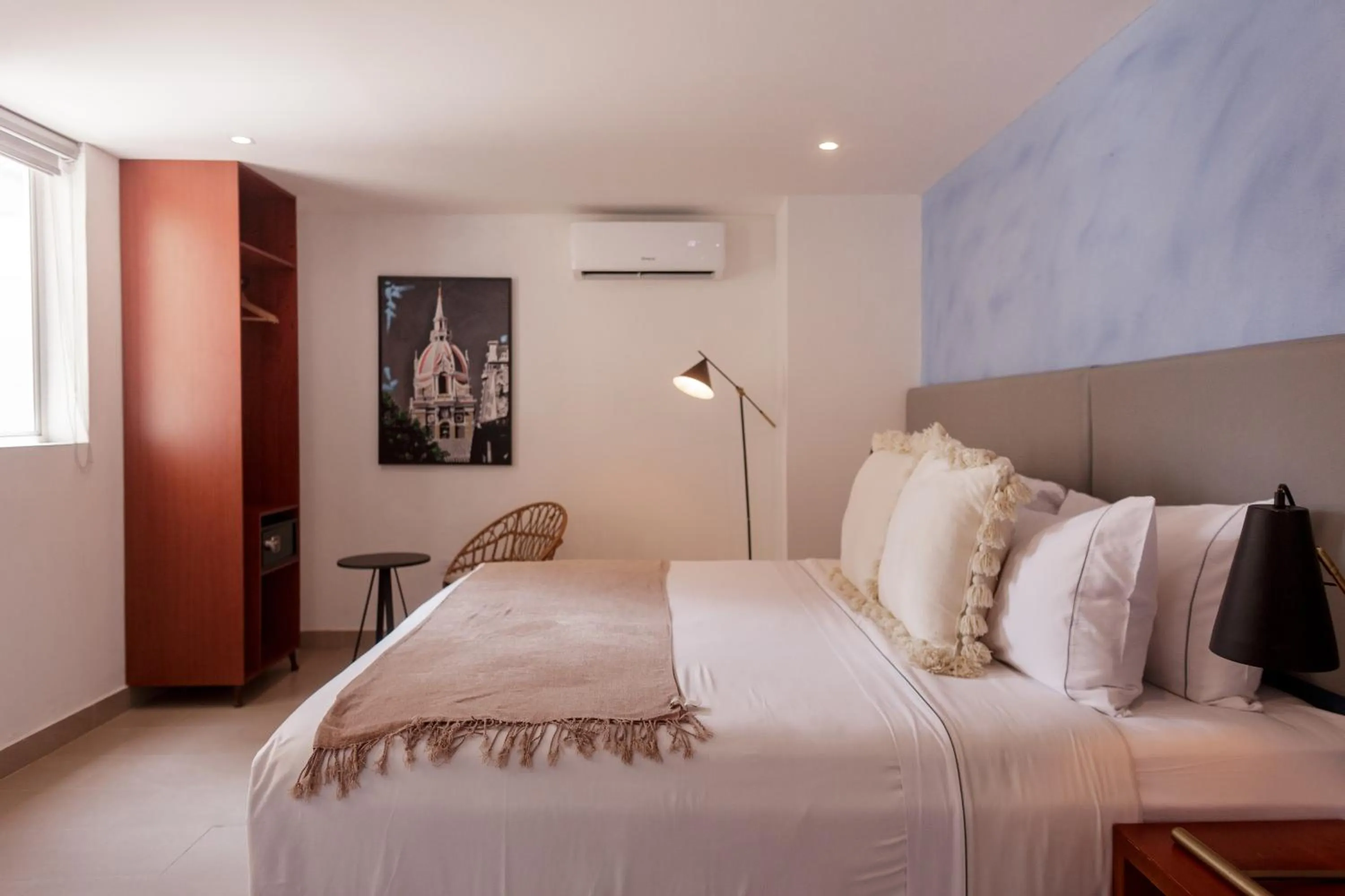 wardrobe, Bed in Ganem Suites Cartagena