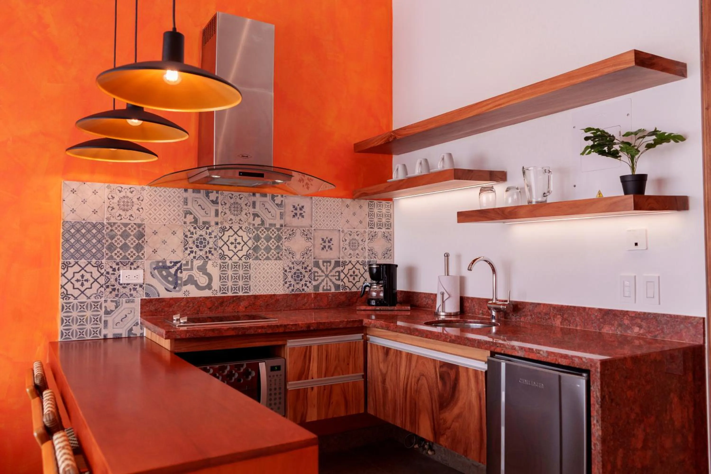 Coffee/tea facilities in Ganem Suites Cartagena