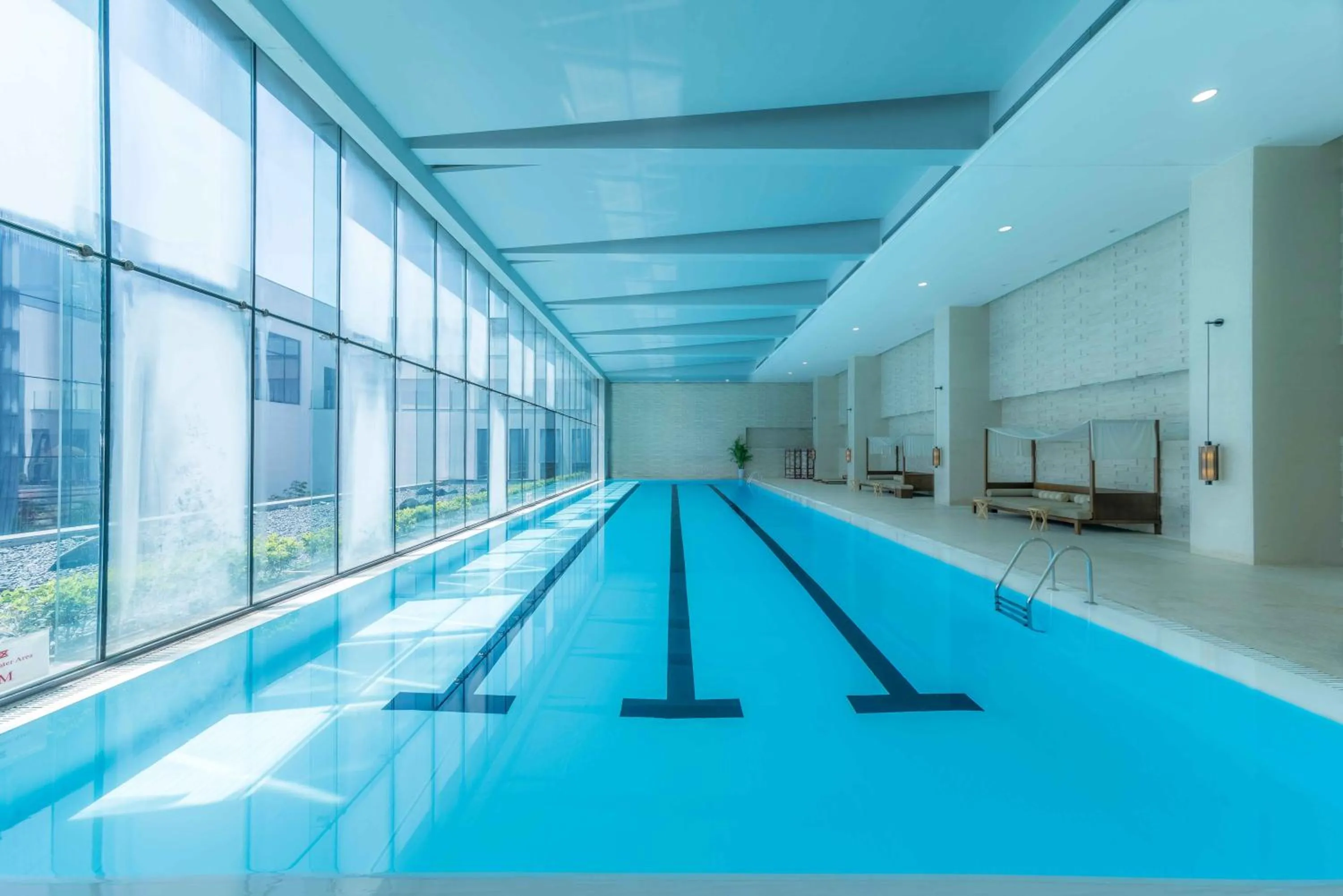 Swimming pool in CITIC Pacific Zhujiajiao Jin Jiang Hotel