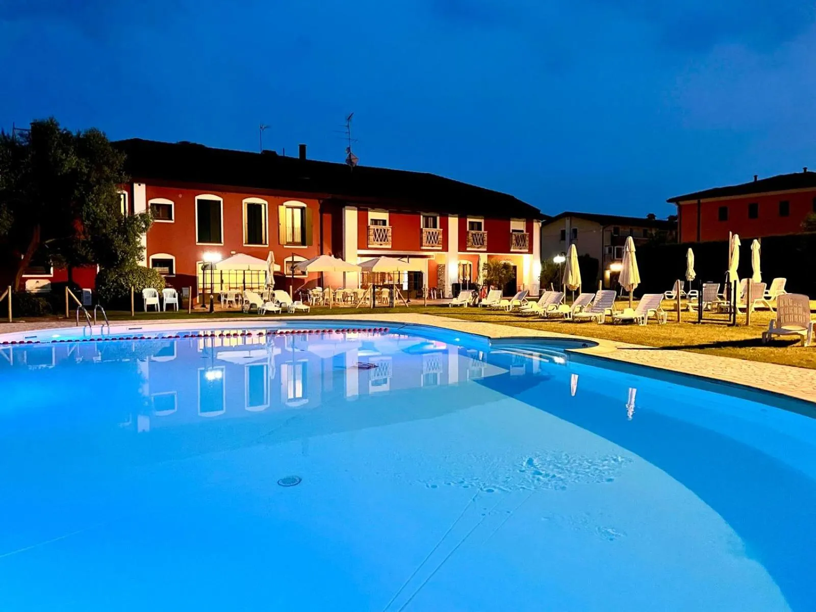 Pool view in Hotel Residence - Il Giardino del Cigno