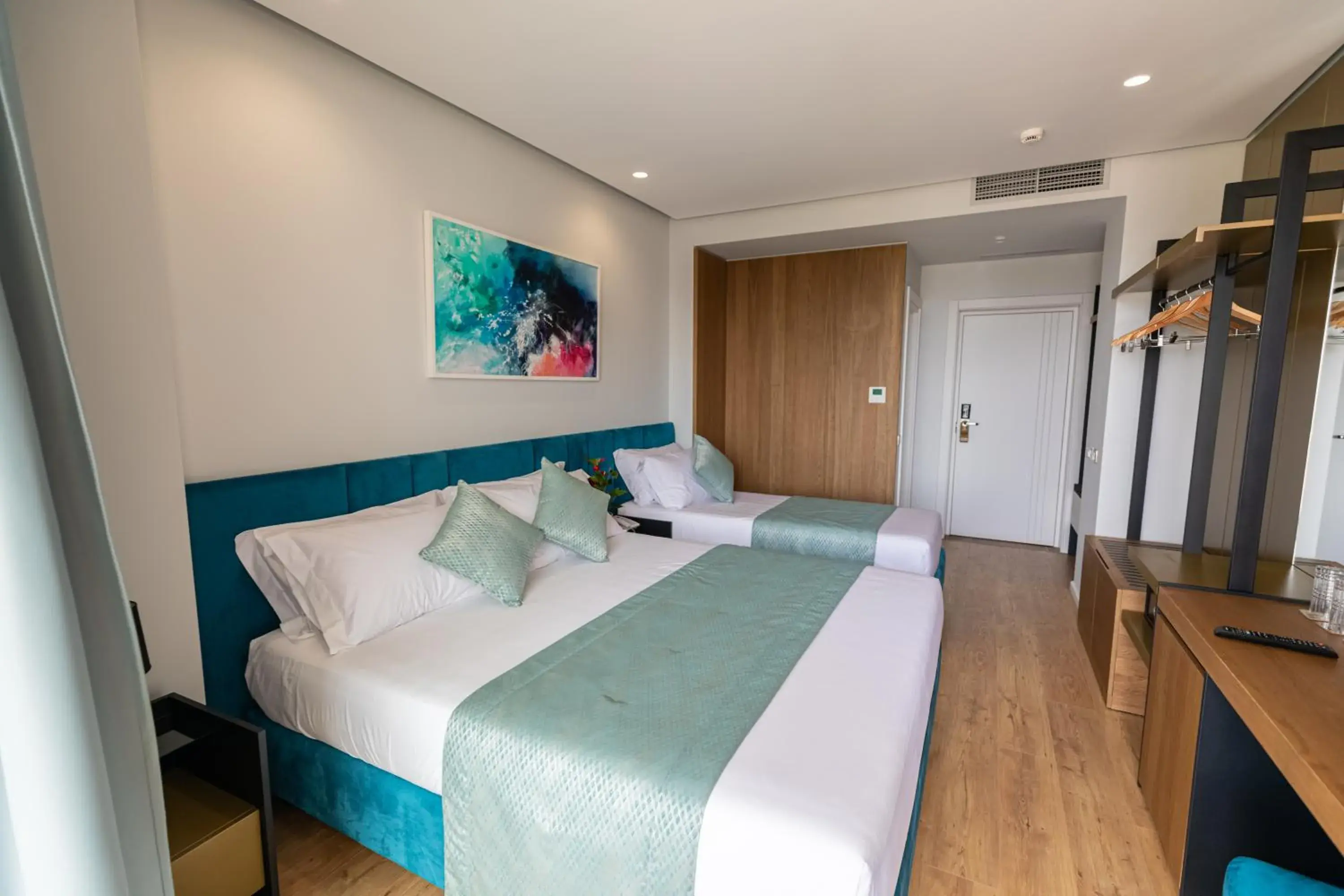 Triple Room with City View in Ames Hotel & SPA Triple Room with City View in Ames Hotel & SPA