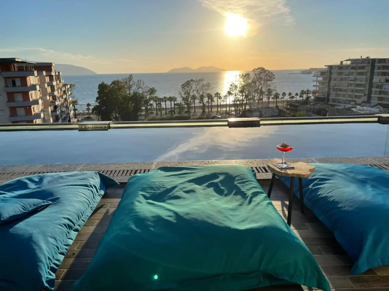 Sunset in Ames Hotel & SPA