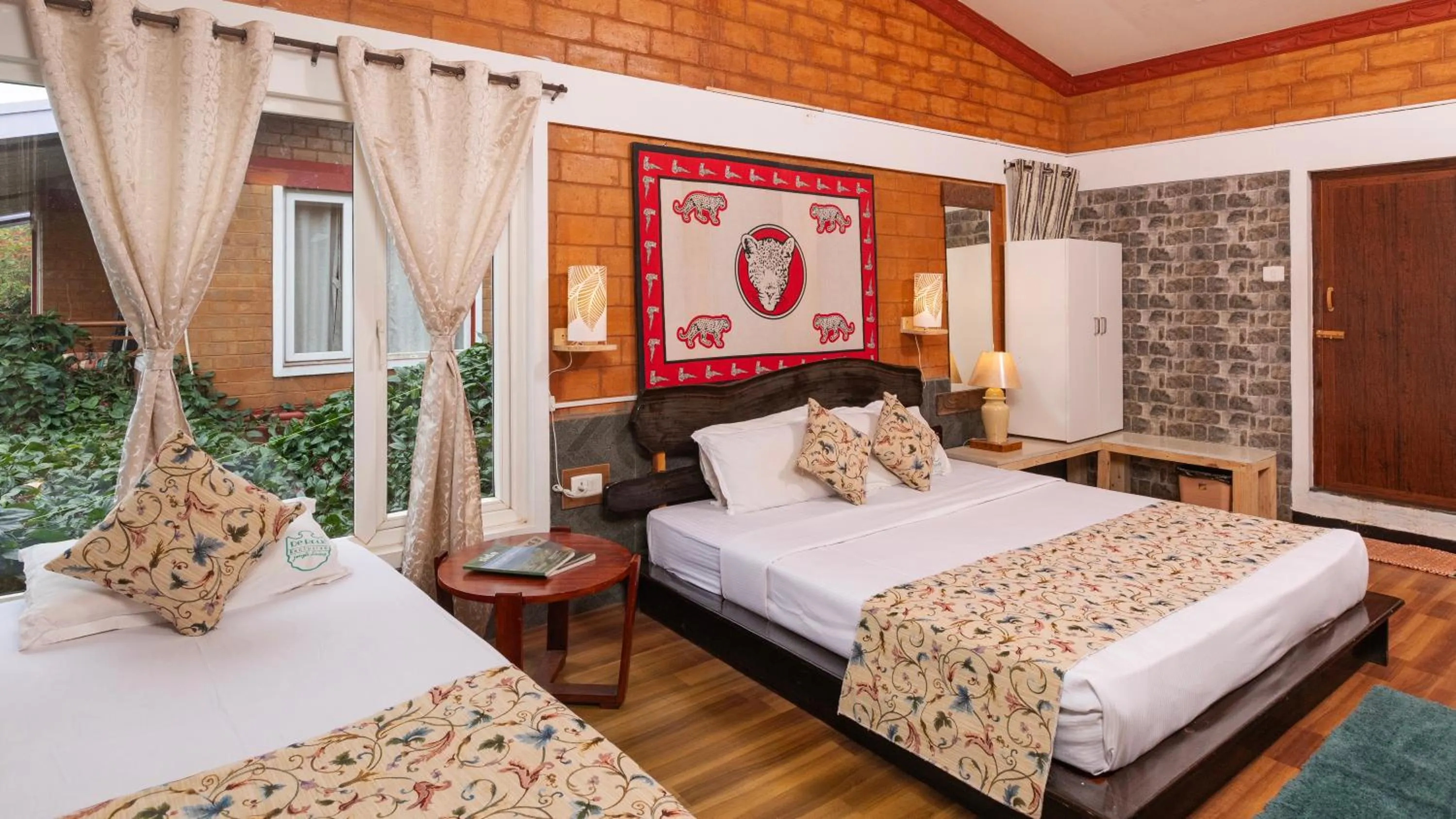 Bed in De Rock Jungle Living Resort