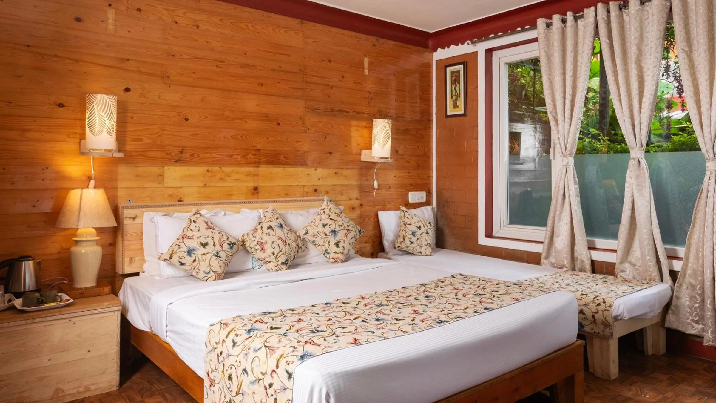 Photo of the whole room, Bed in De Rock Jungle Living Resort