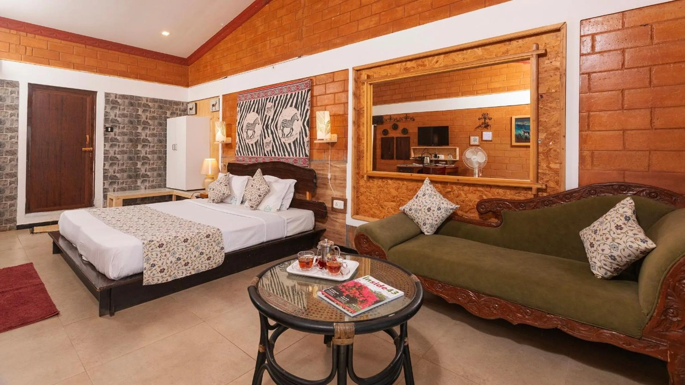 Photo of the whole room, Bed in De Rock Jungle Living Resort