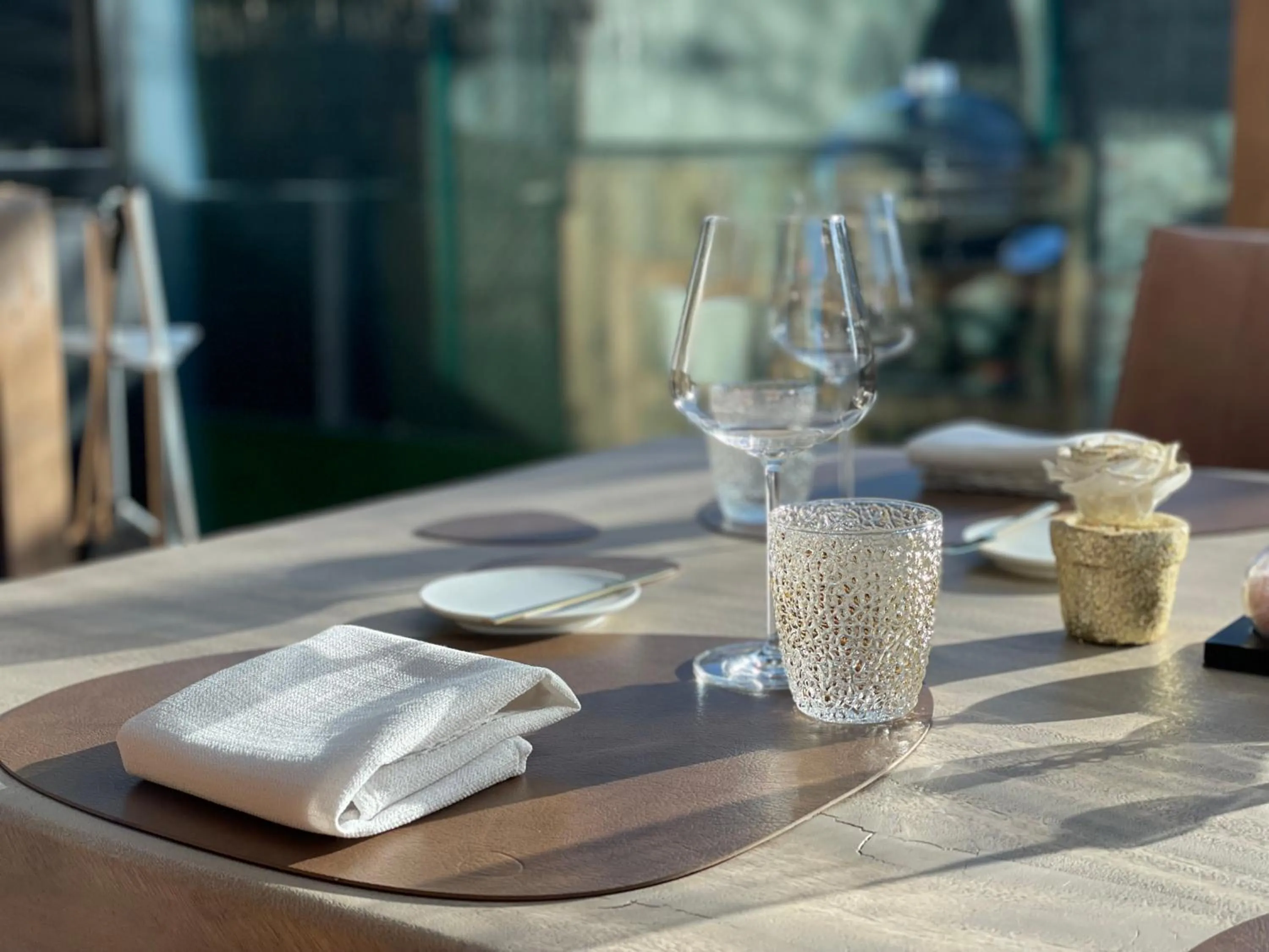 Restaurant/places to eat in Per Sea