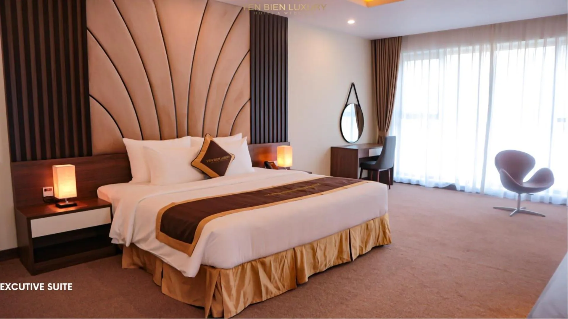 Bed in YEN BIEN LUXURY HOTEL